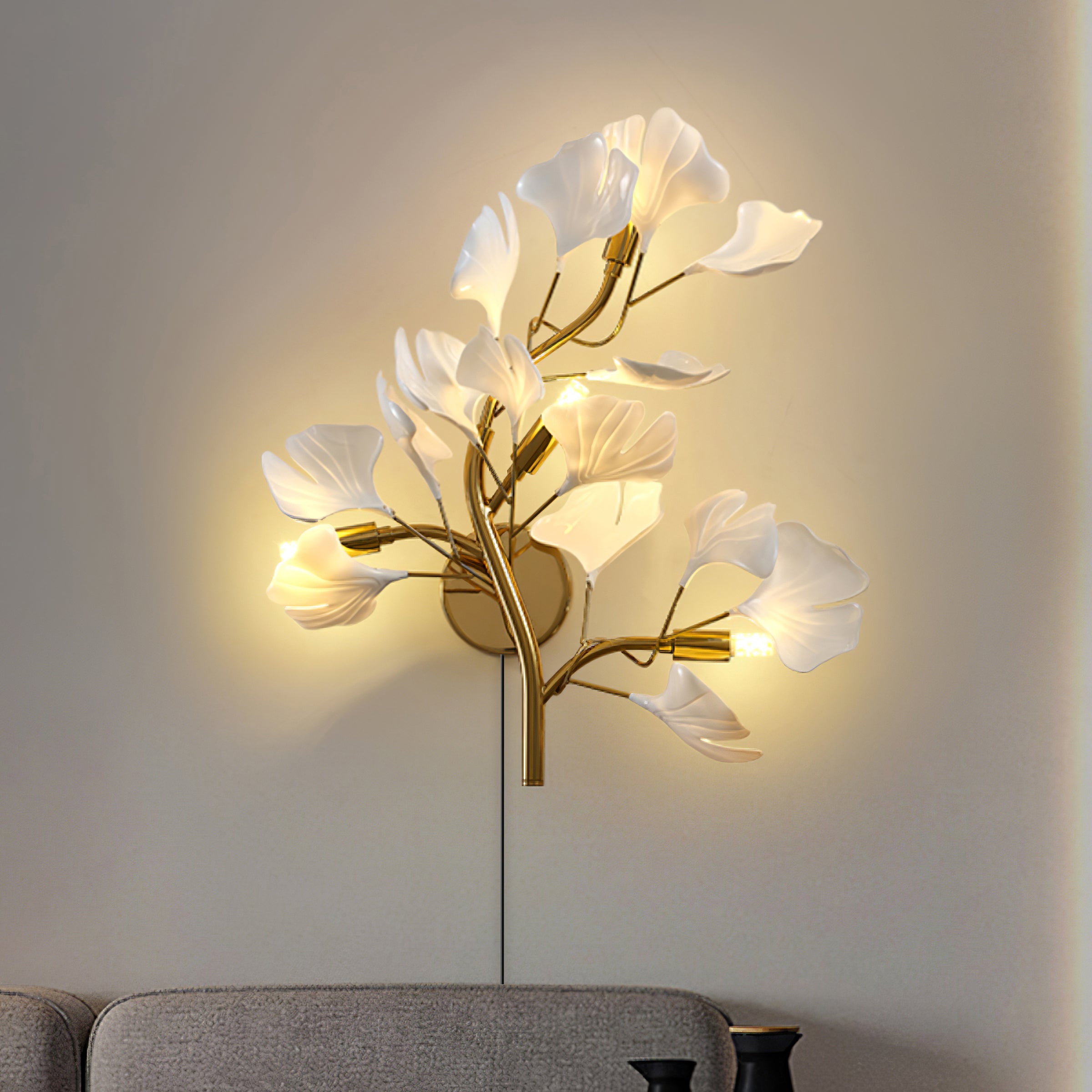 Lámpara de Pared Ginkgo Neiman con Diseño Orgánico y Luz Ambiental - Oro y Blanco 4