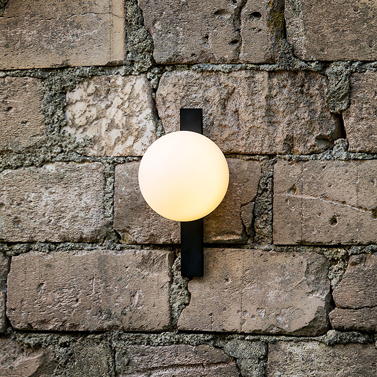 Lámpara de Pared LED Moderna Circ 3720, Difusor Esférico, Acabado Negro, Ideal para Interiores, 15.7 cm Diámetro 5
