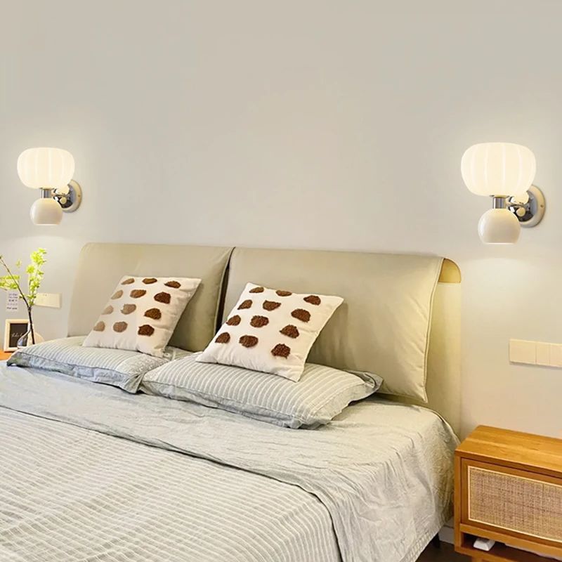 Lámpara de Pared LED Moderna en Color Crema, Aplique Pared Eficiente y Elegante para Iluminación Interior 1
