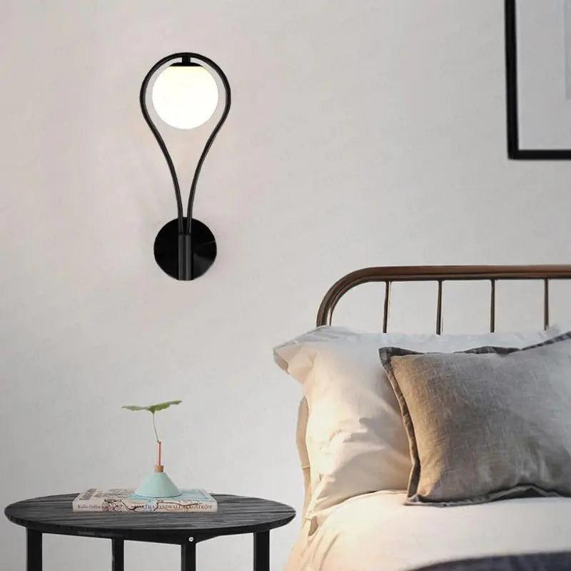 Lámpara de Pared Moderna Nórdica de Hierro y Vidrio en Acabado Negro o Dorado - Diseño Elegante y Compacto para Interiores 10
