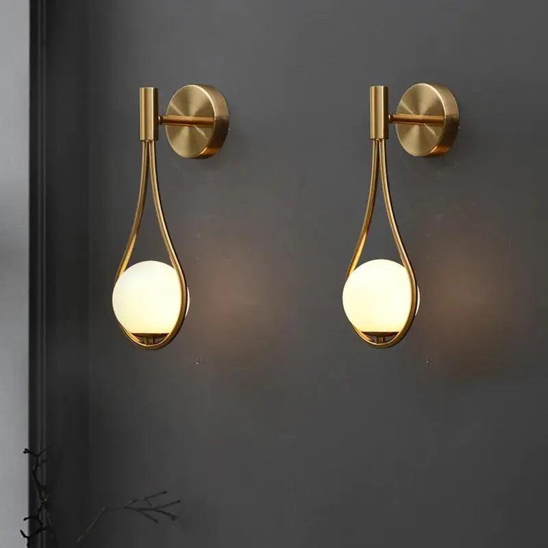 Lámpara de Pared Moderna Nórdica de Hierro y Vidrio en Acabado Negro o Dorado - Diseño Elegante y Compacto para Interiores 3