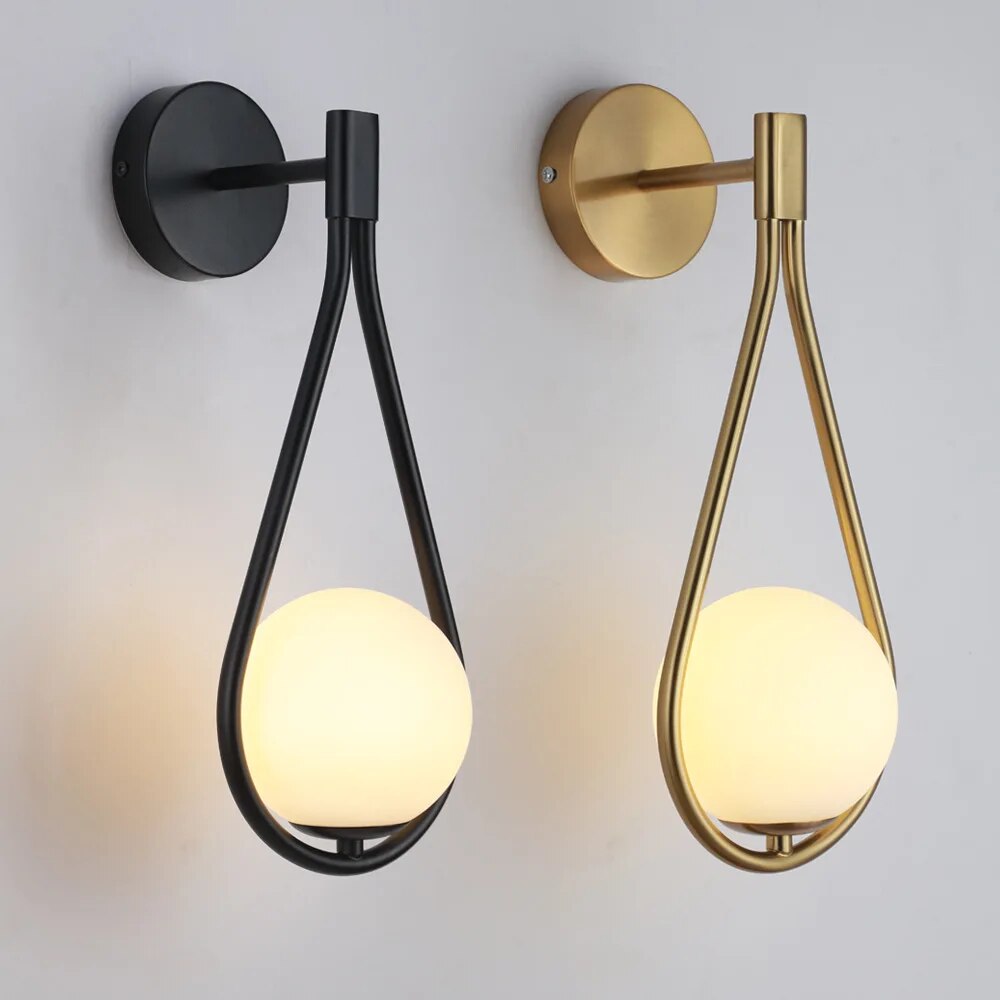 Lámpara de Pared Moderna Nórdica de Hierro y Vidrio en Acabado Negro o Dorado - Diseño Elegante y Compacto para Interiores 5