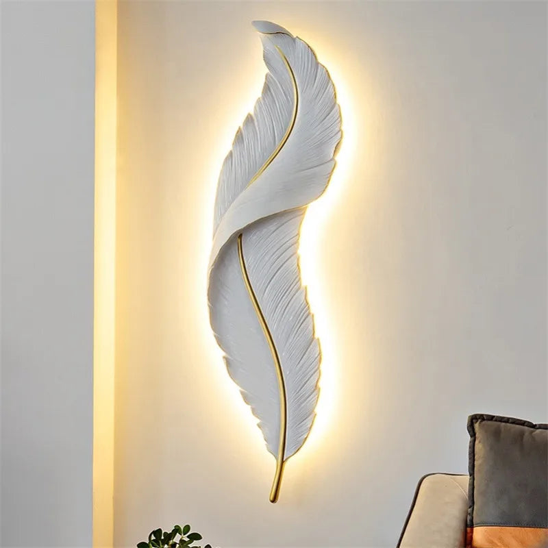 Lámpara de Pared Moderna con Detalles de Pluma en Color Blanco – Diseño Elegante y Atmosfera Acogedora 4