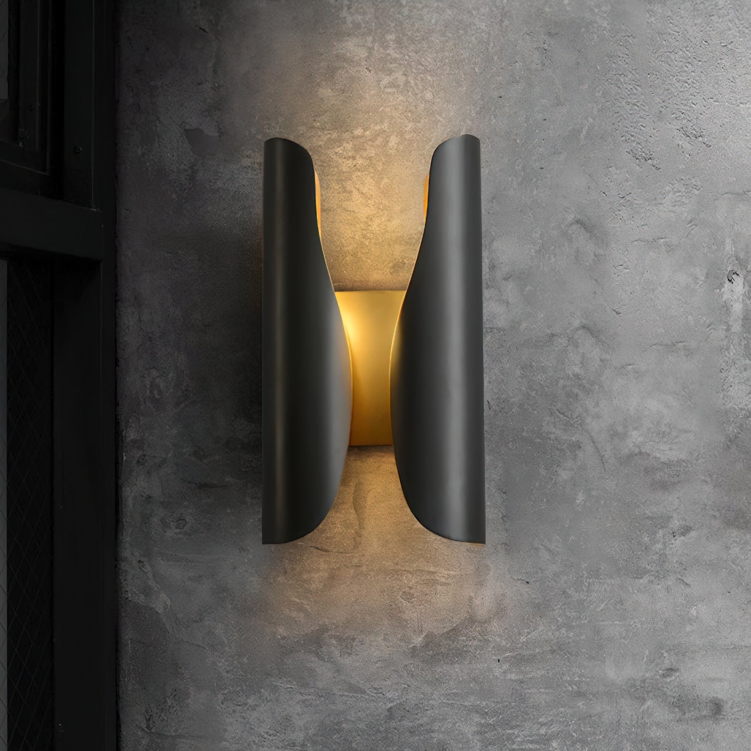 Lámpara de Pared Moderna de Latón Cepillado y Negro para Interiores – Guardian Wall Light 7