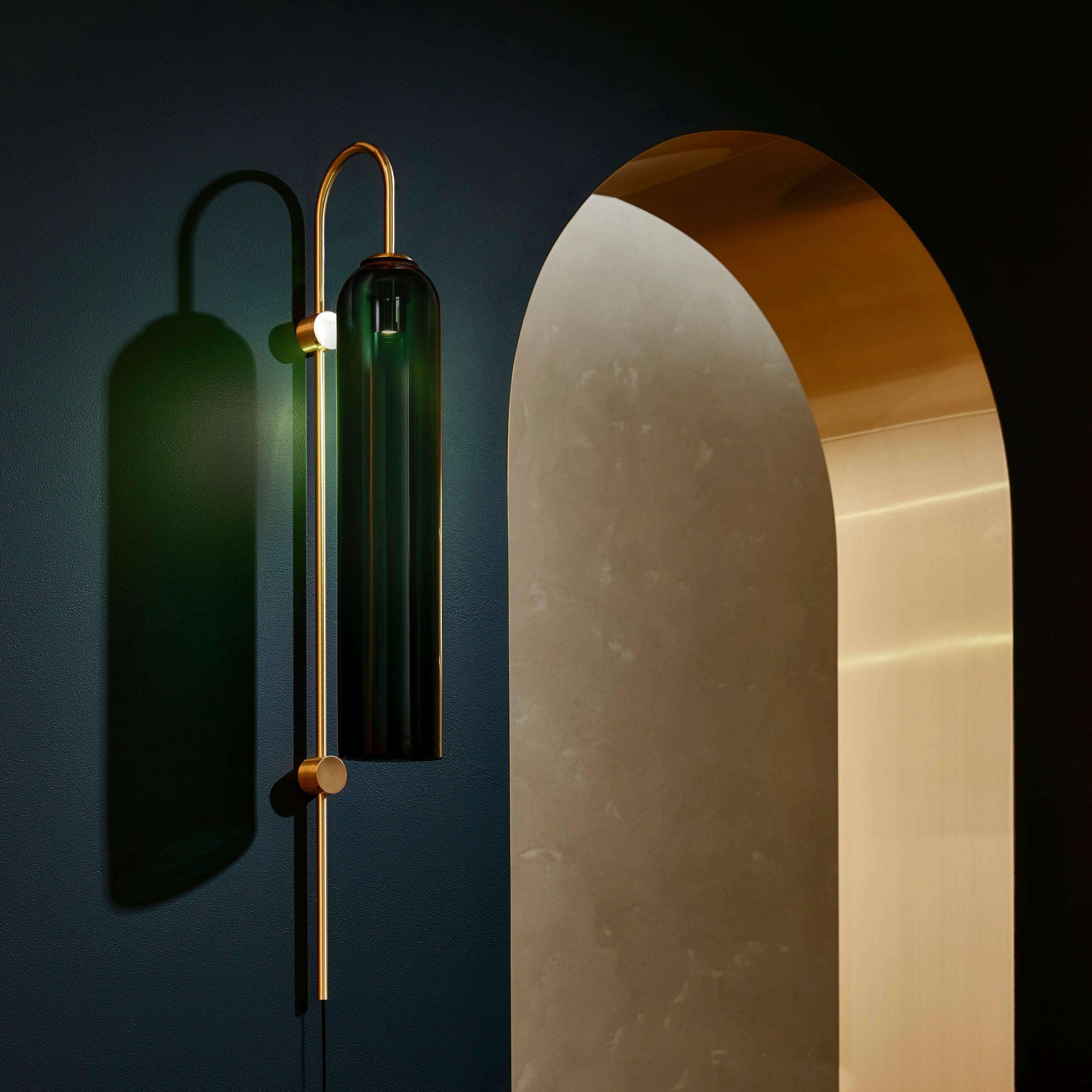 Lámpara de Pared Moderna de Vidrio con Acabados en Negro y Oro – Diseño Elegante y Sofisticado 6