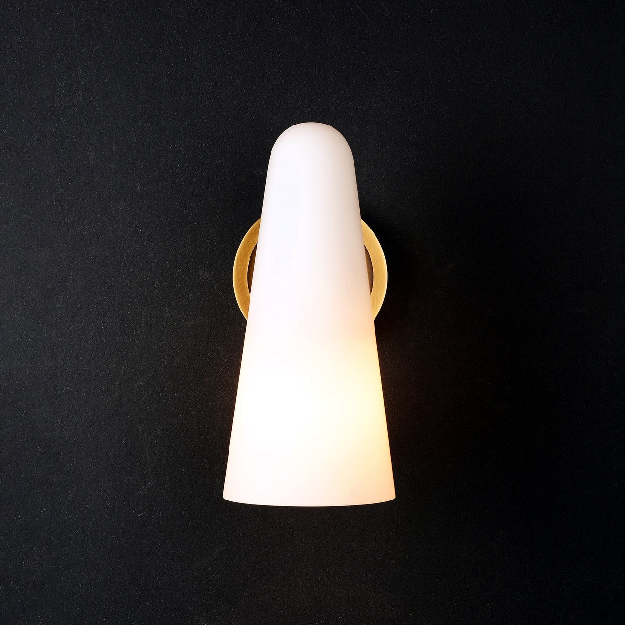 Lámpara de Pared Montfaucon de Bronce y Vidrio – Diseño Elegante para Iluminación Interior 0