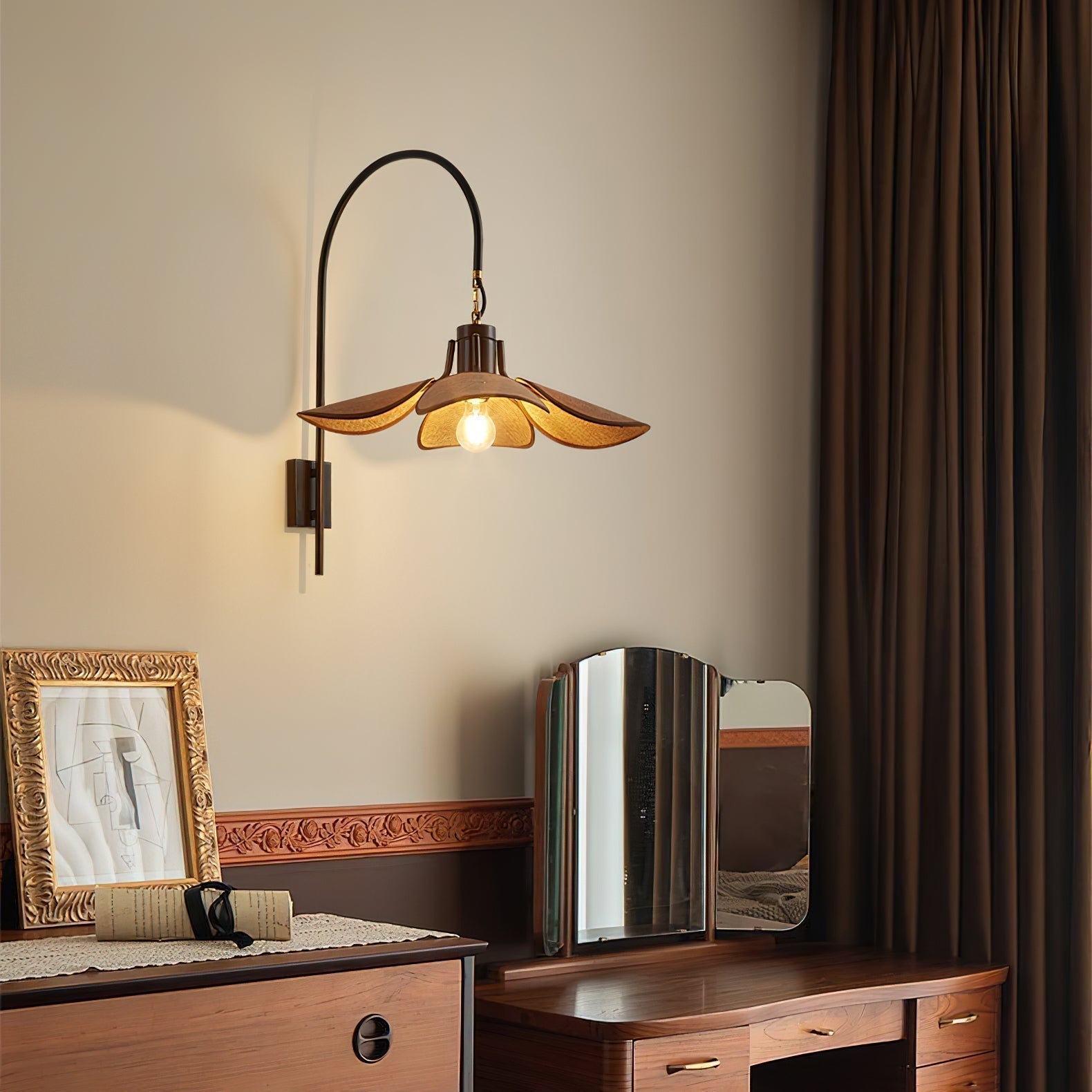 Lámpara de Pared Petal Bloom Elegante de Metal y Tela de Lino – Aplique Pared con Luz Ambiental y Diseño Natural 0
