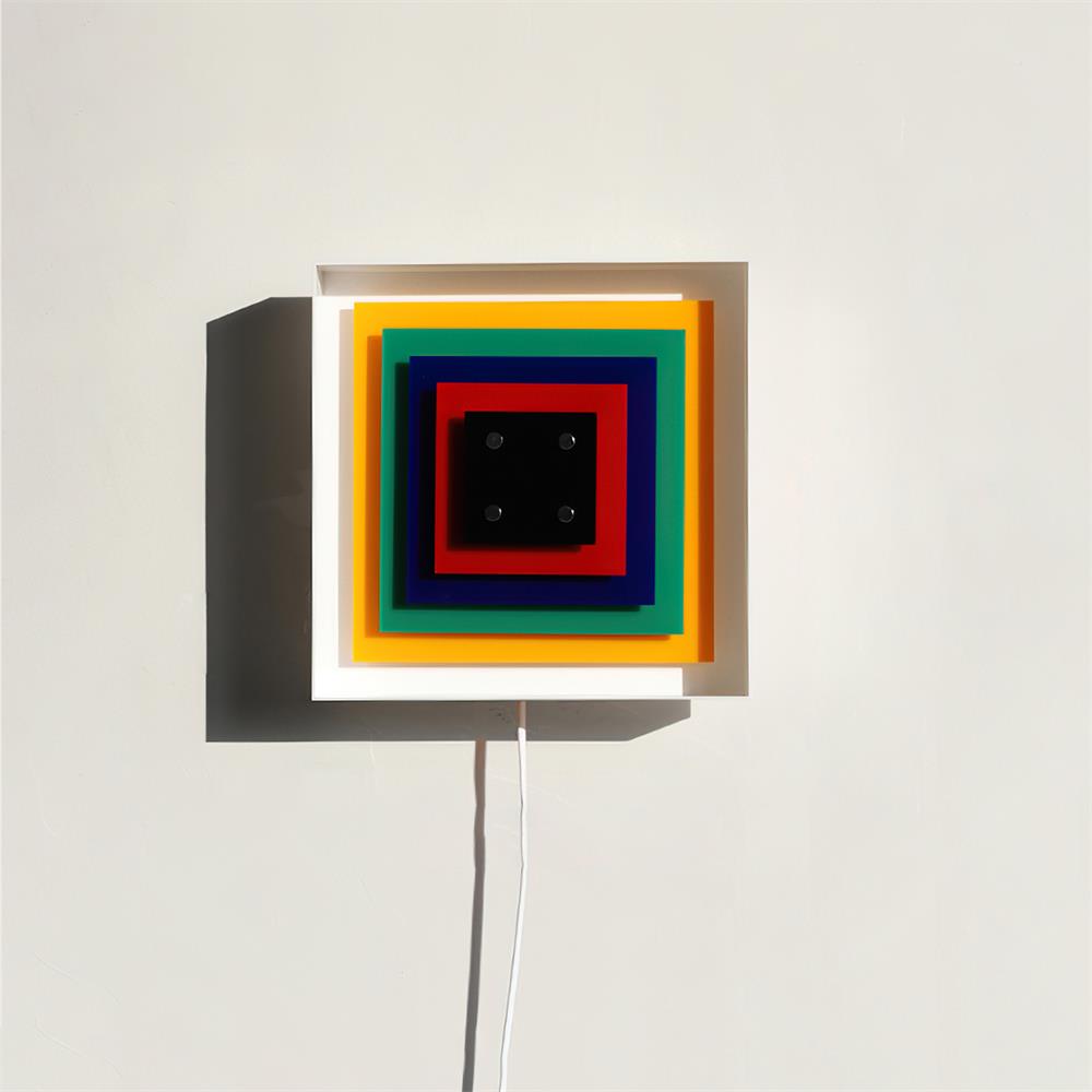 Lámpara de Pared Plug In con Diseño Geométrico en Acrílico – Varios Colores Disponibles 11