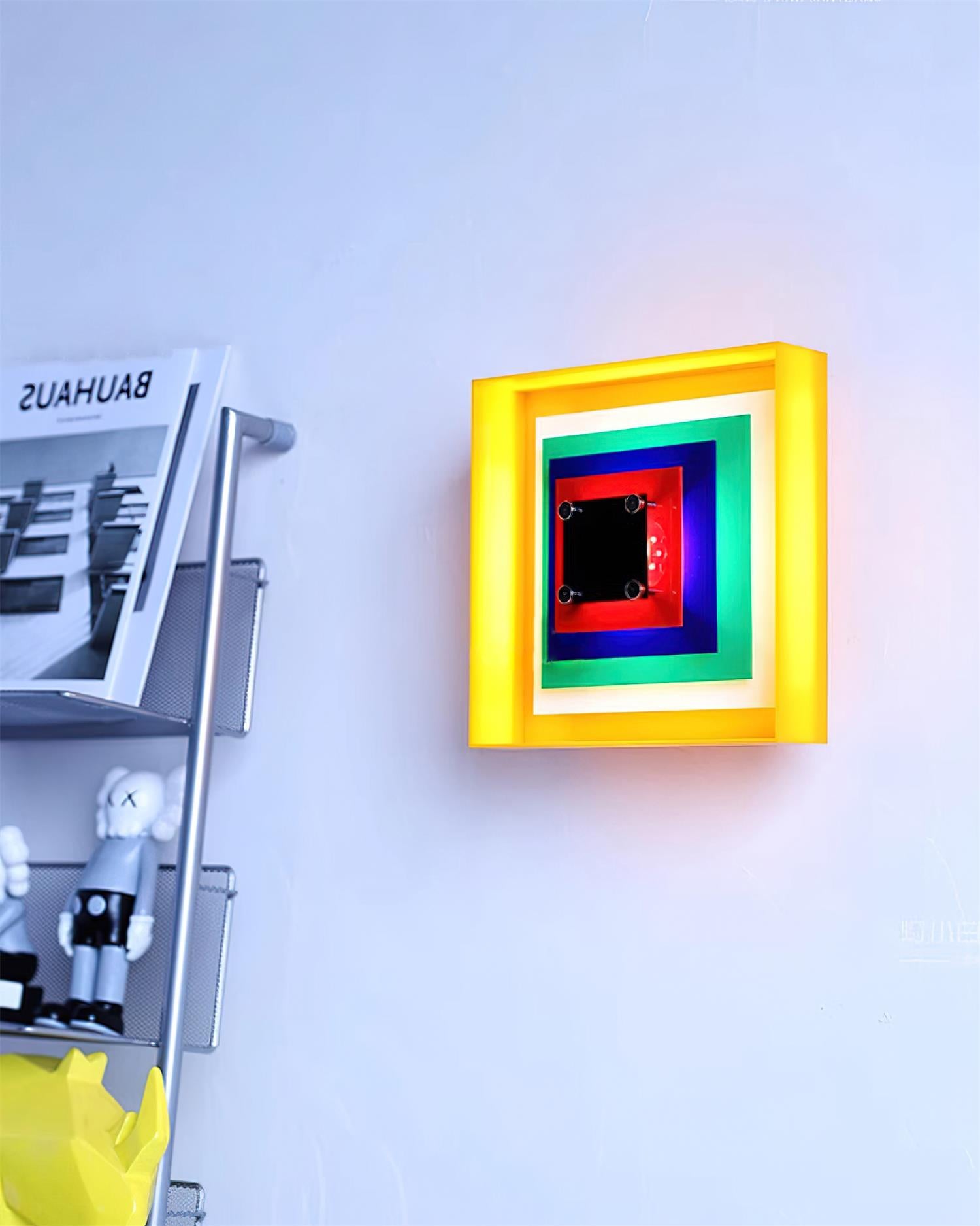 Lámpara de Pared Plug In con Diseño Geométrico en Acrílico – Varios Colores Disponibles 8