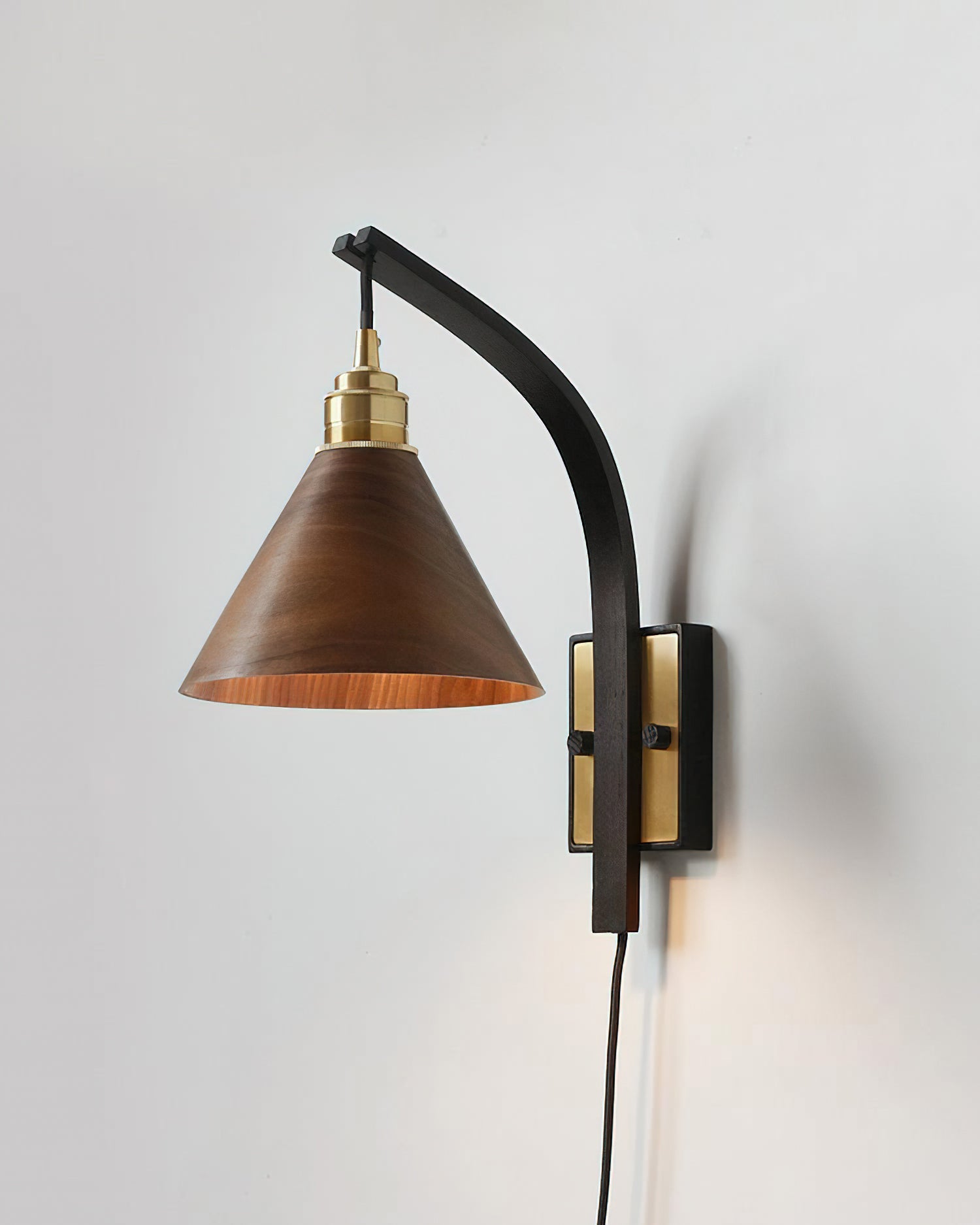 Lámpara de Pared Plug In de Madera con Diseño Moderno y Luz Cálida 8