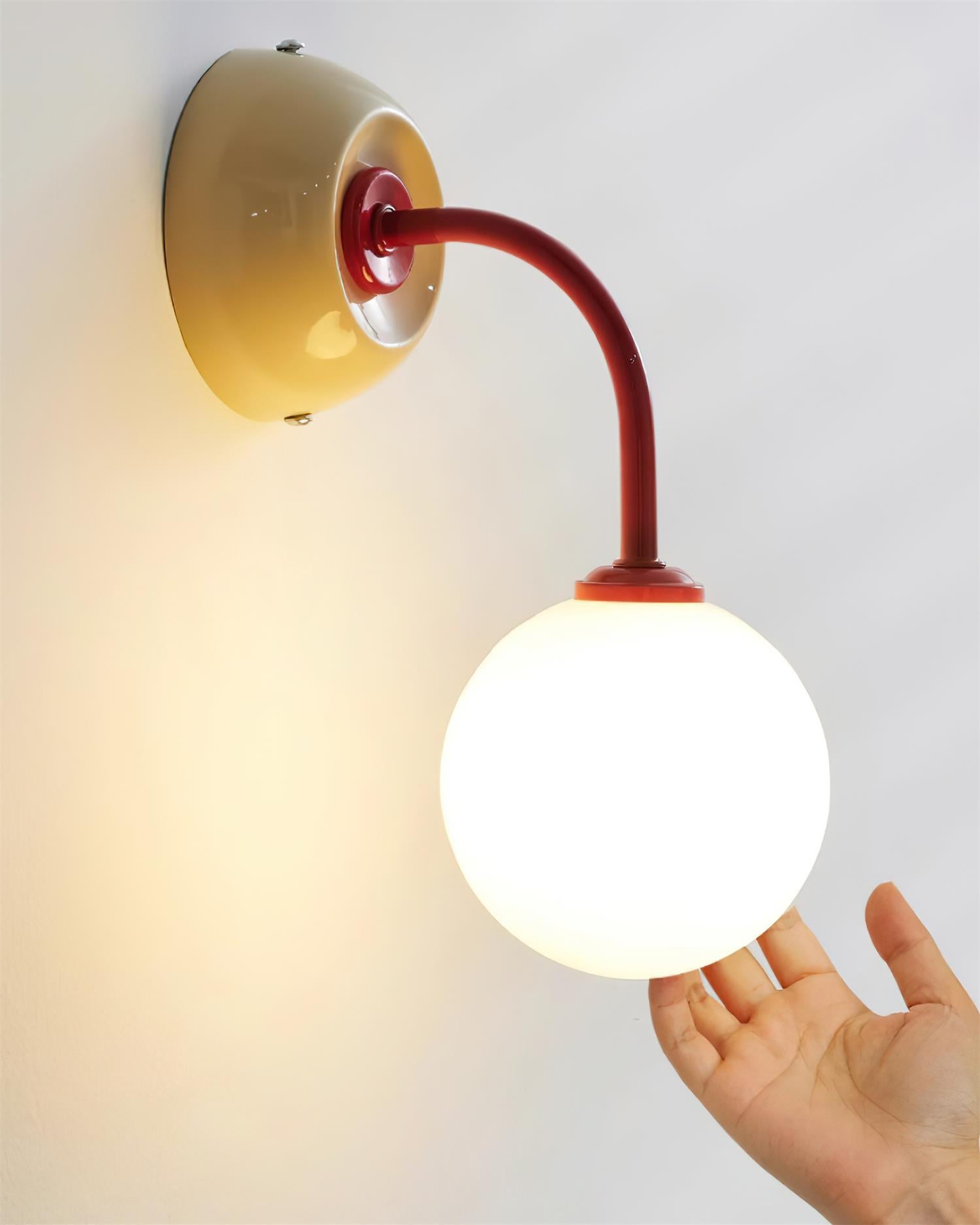 Lámpara de Pared Retro con Pantalla de Cristal y Brazo Curvo – Disponible en Rojo, Beige y Azul 7
