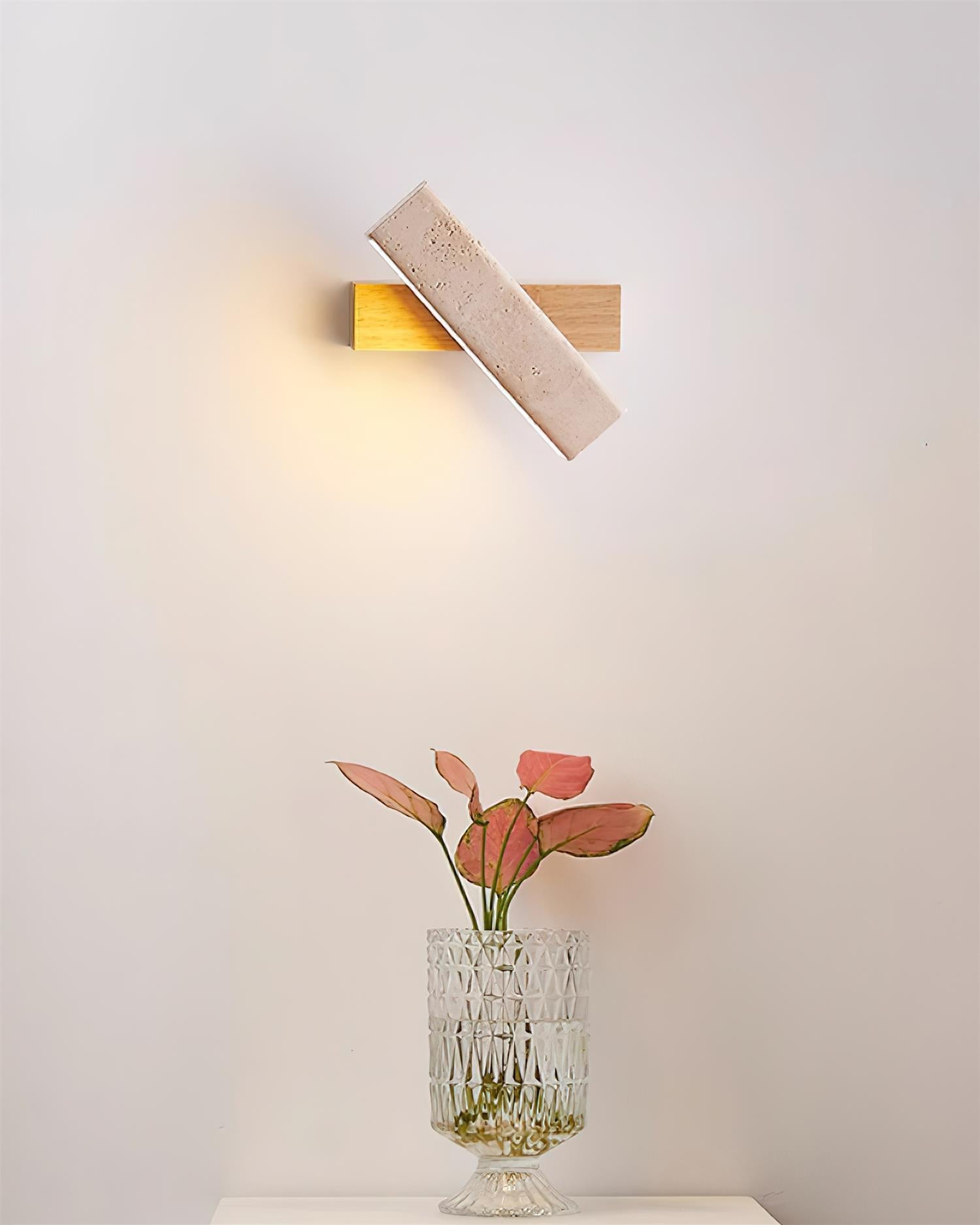 Lámpara de Pared Tonya de Madera Natural y Travertino con Diseño Rotatable de 180° 6