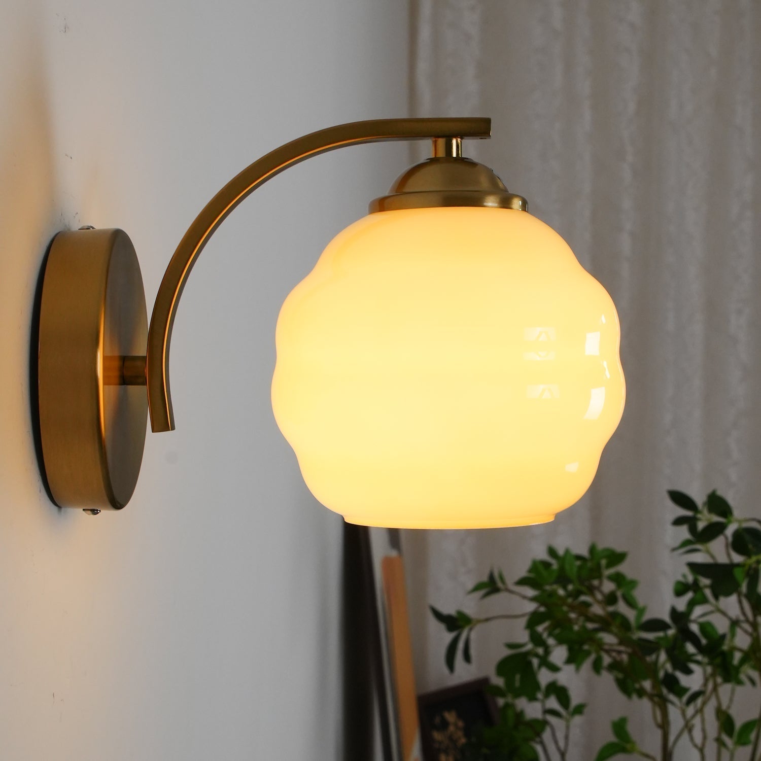 Lámpara de Pared Vintage Art Deco con Pantallas de Cristal – Acabado en Oro o Cromo 1