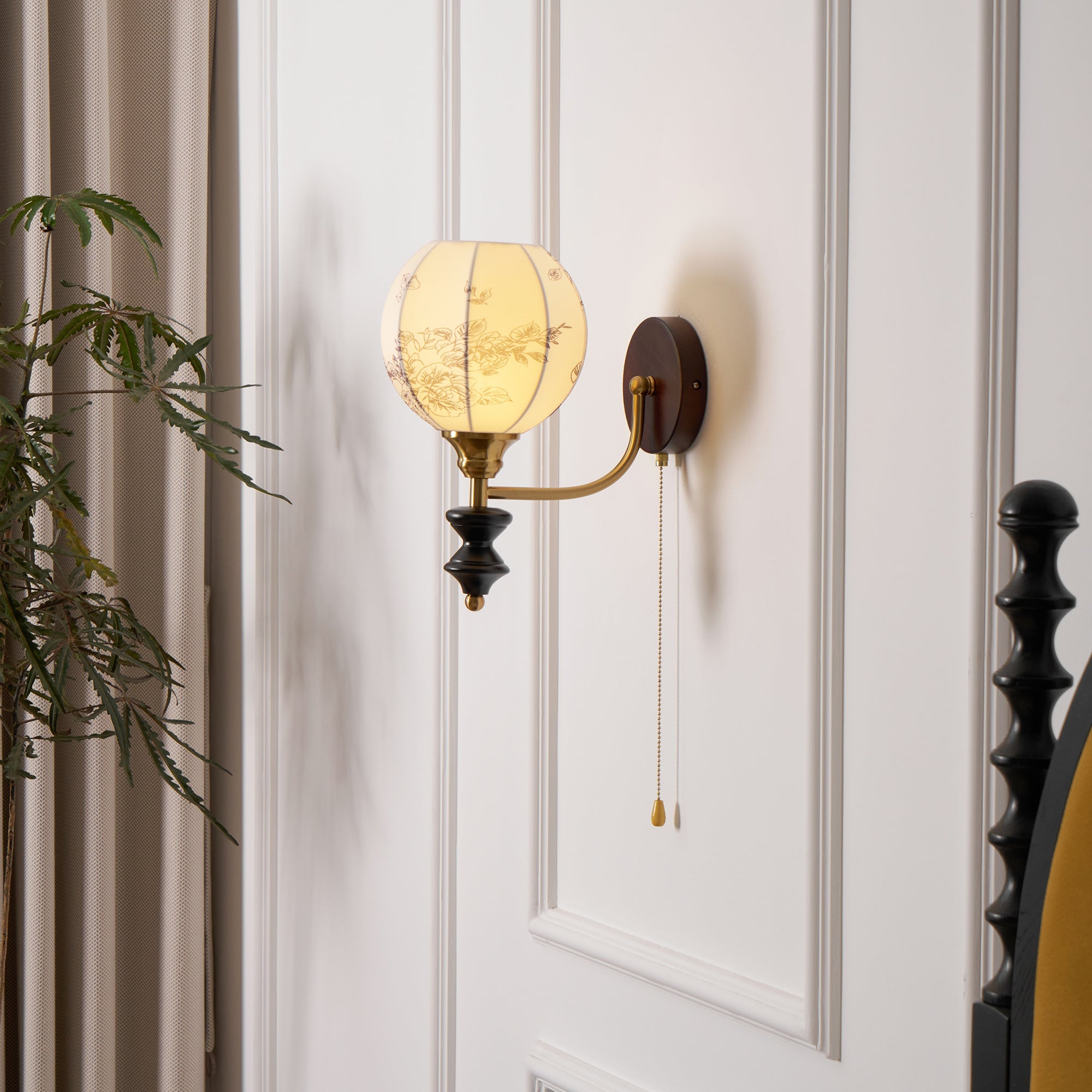 Lámpara de Pared Vintage Celine de Madera Natural con Pantalla de Tela 6