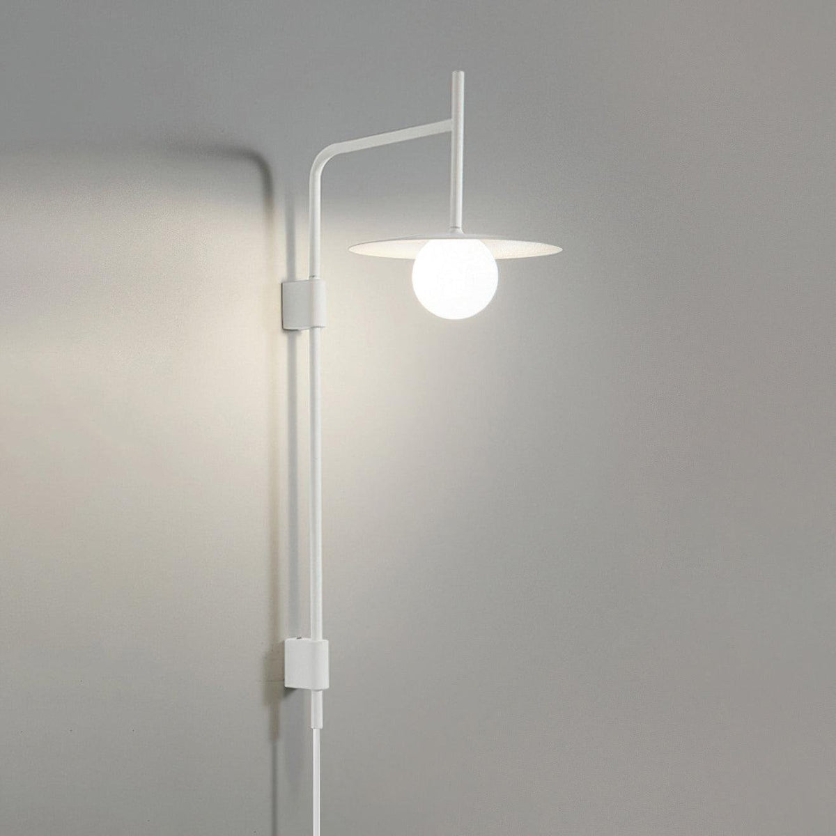 Wynel - Lámpara de Pared con Brazo Oscilante de Diseño Moderno y Clásico – Metal y Vidrio - 25cm de Diámetro