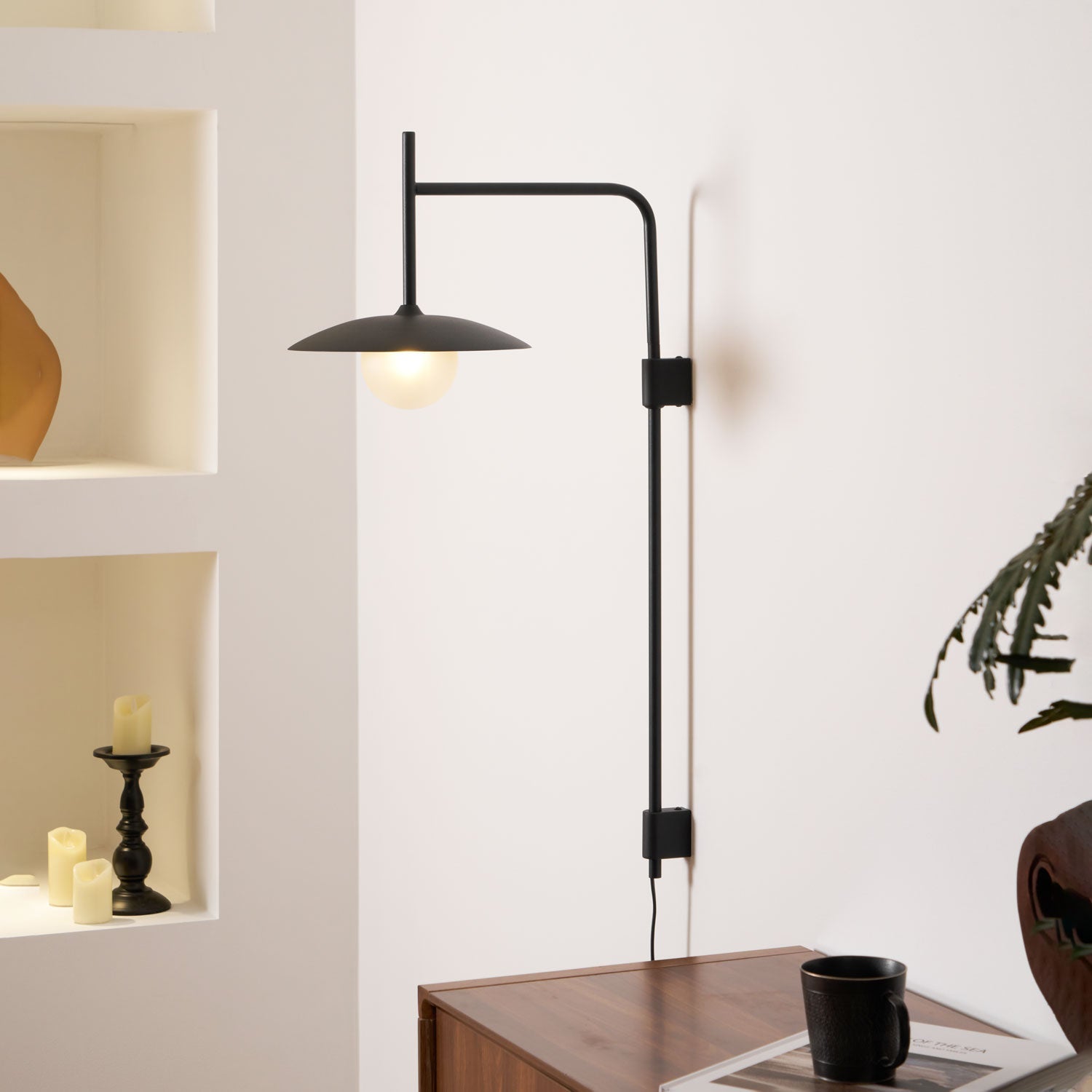 Lámpara de Pared con Brazo Oscilante de Diseño Moderno y Clásico – Metal y Vidrio, 25cm de Diámetro 2