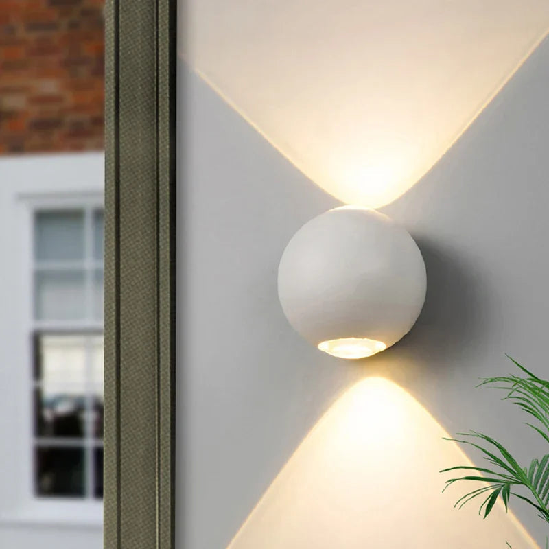 Lámpara de Pared de Aluminio LED en Forma de Bola, Aplique Pared Moderno IP65 para Interiores y Exteriores 1