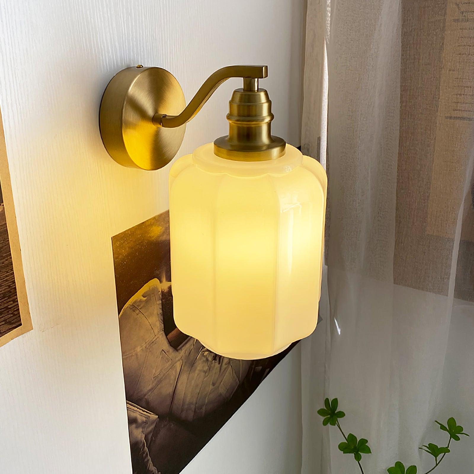 Lámpara de Pared de Bronce con Pantalla de Vidrio, Aplique Pared Ideal para Dormitorios y Comedores, Resistente a la Humedad 2