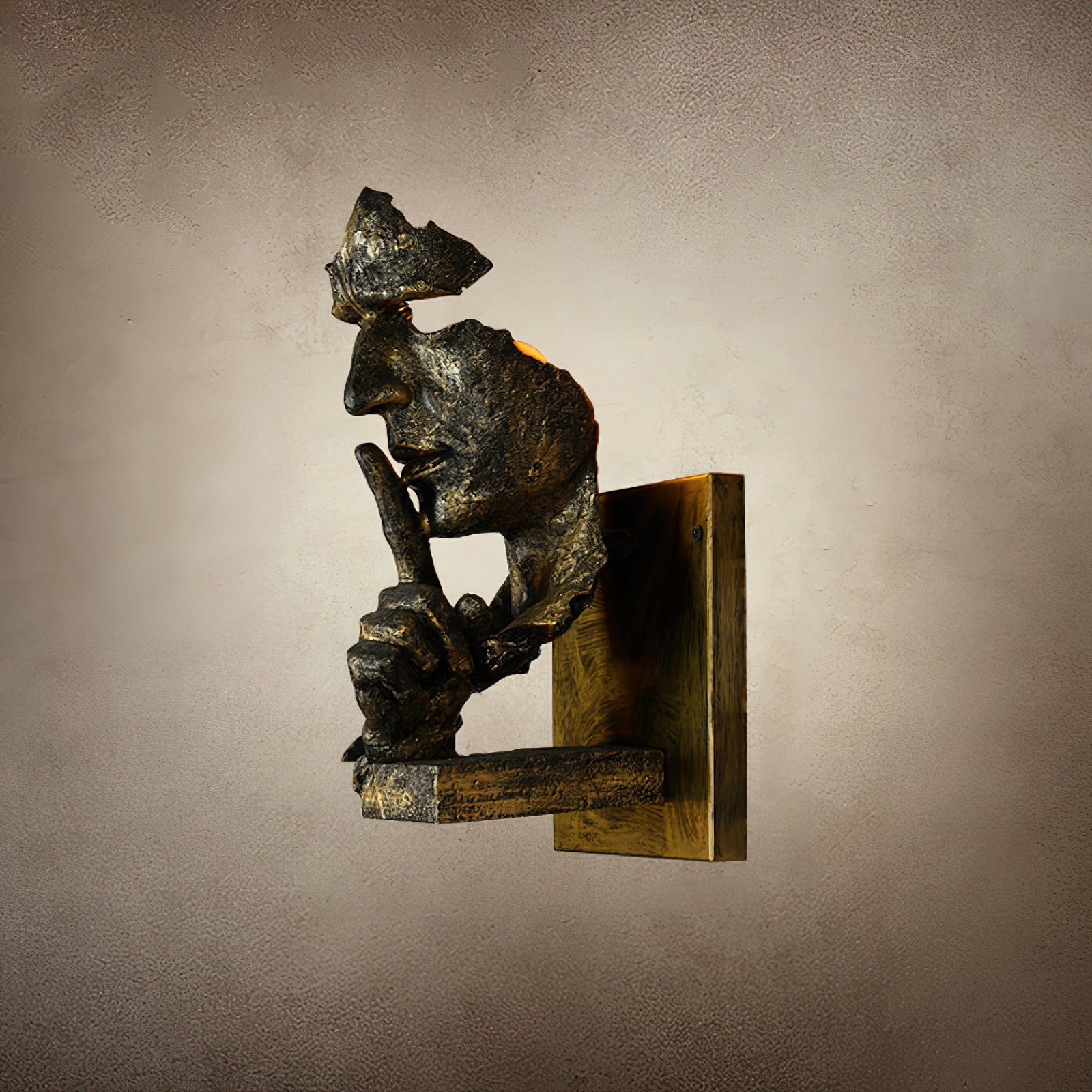 Lámpara de Pared de Hierro con Diseño de Rostro Humano – Estilo Industrial, Color Negro, Blanco y Bronce 10