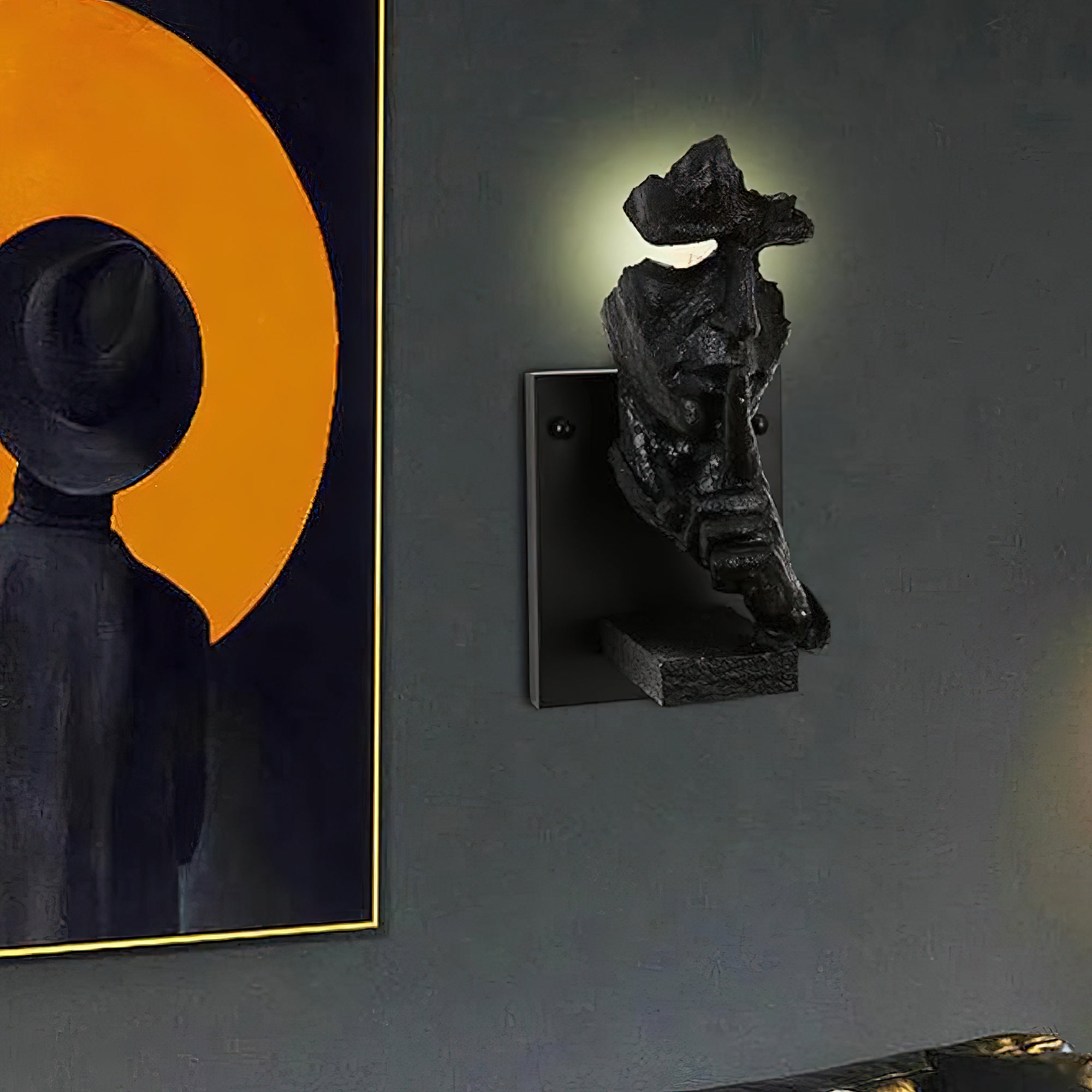 Lámpara de Pared de Hierro con Diseño de Rostro Humano – Estilo Industrial, Color Negro, Blanco y Bronce 5