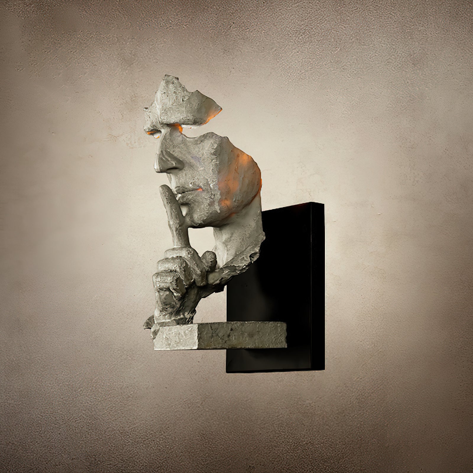 Lámpara de Pared de Hierro con Diseño de Rostro Humano – Estilo Industrial, Color Negro, Blanco y Bronce 9