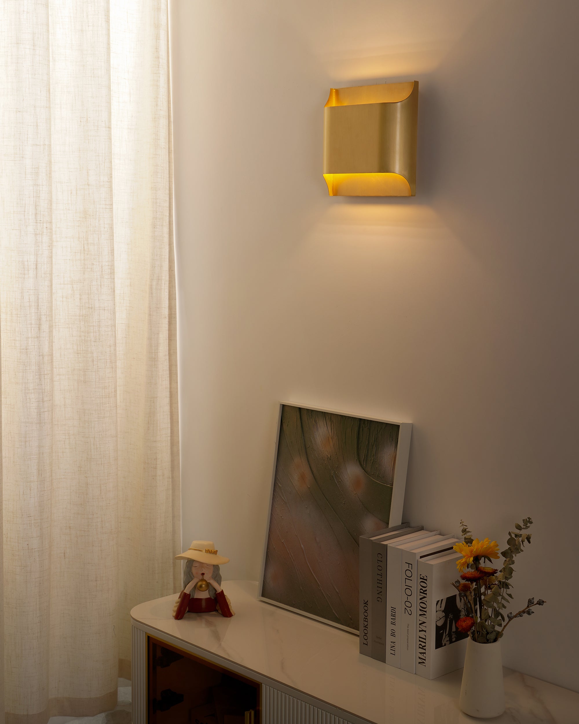 Lámpara de Pared de Latón Estilo Gótico - Tamaño Estándar y Acabado Brillante 5