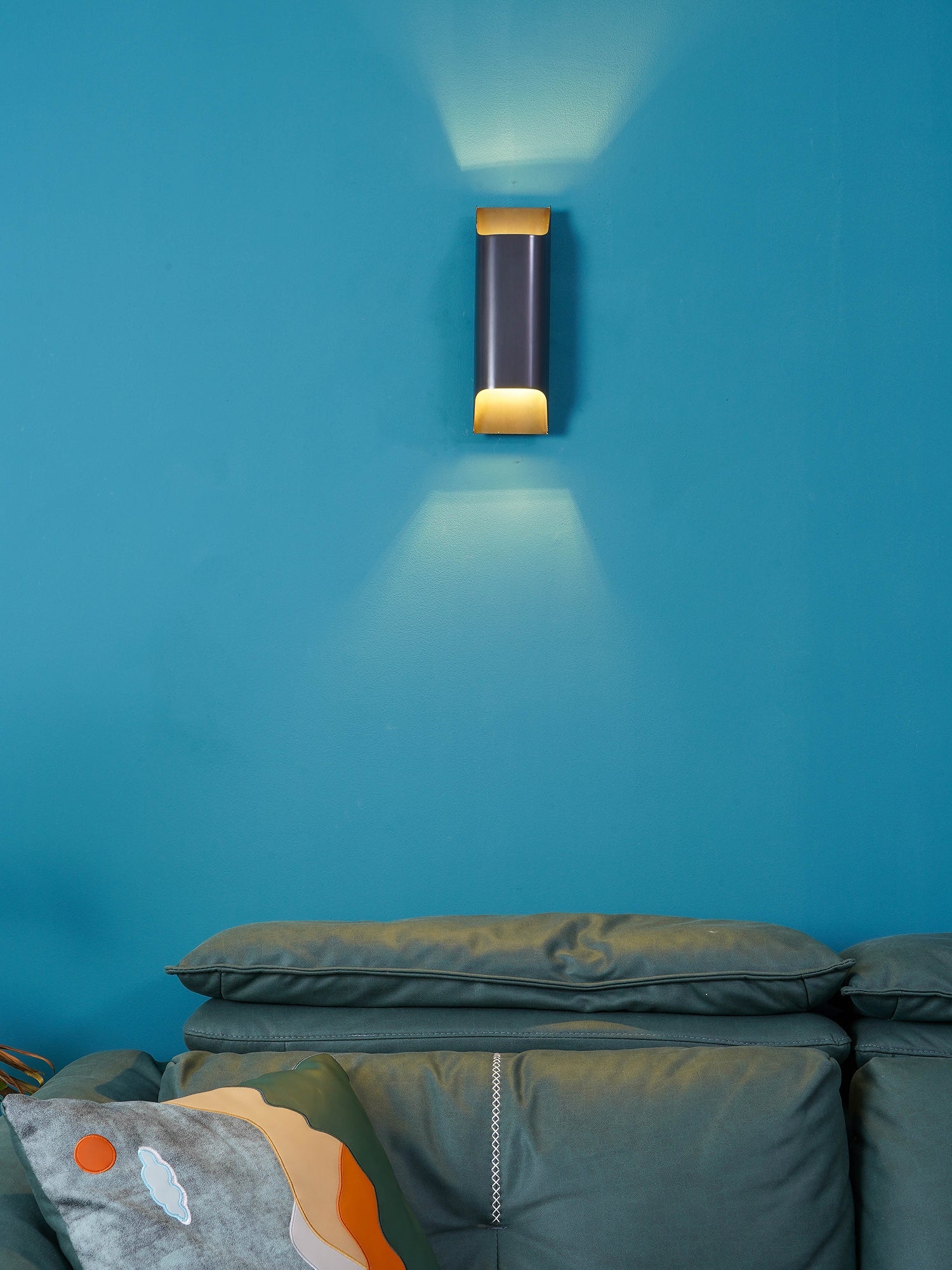 Lámpara de Pared de Latón Estilo Gótico - Tamaño Estándar y Acabado Brillante 8