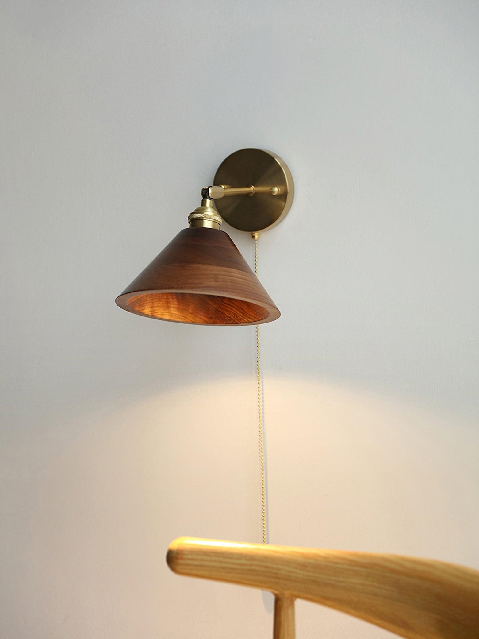 Lámpara de Pared de Madera Vintage con Diseño Moderno y Acabado en Nogal 3
