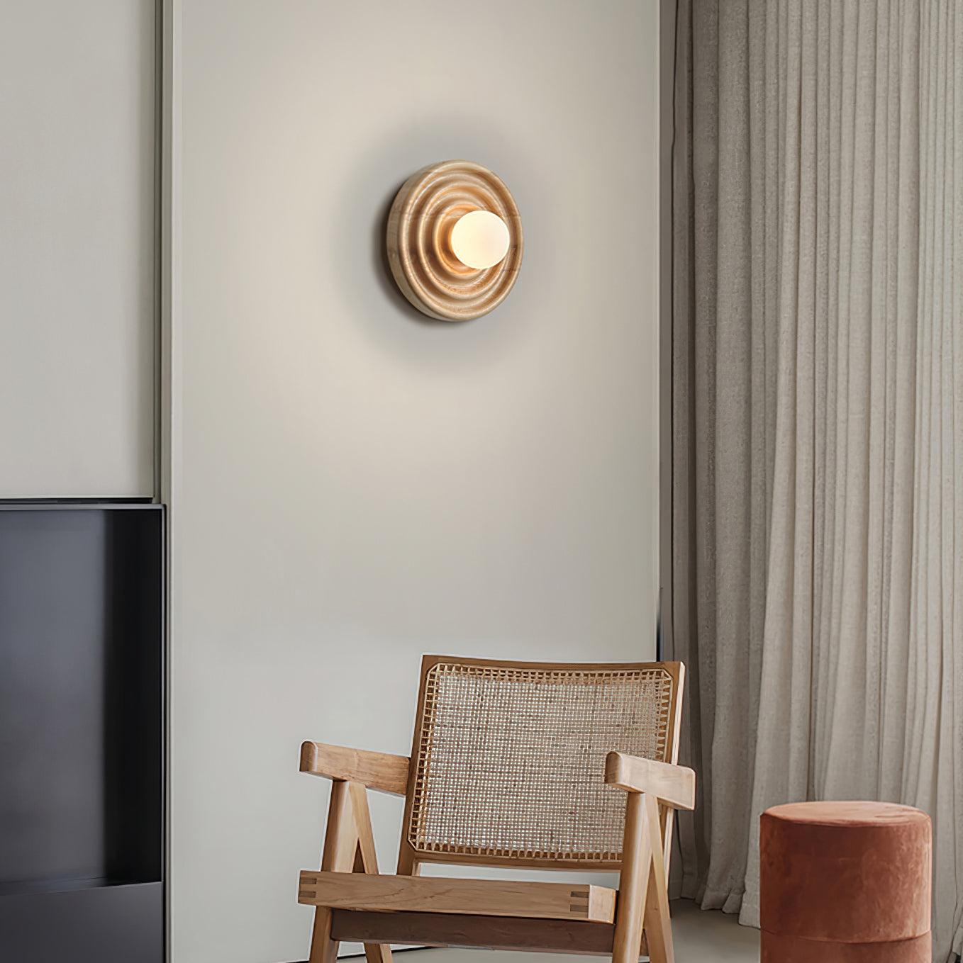 Lámpara de Pared de Madera en Espiral con Luz Cálida – Diseño Orgánico y Elegante 4