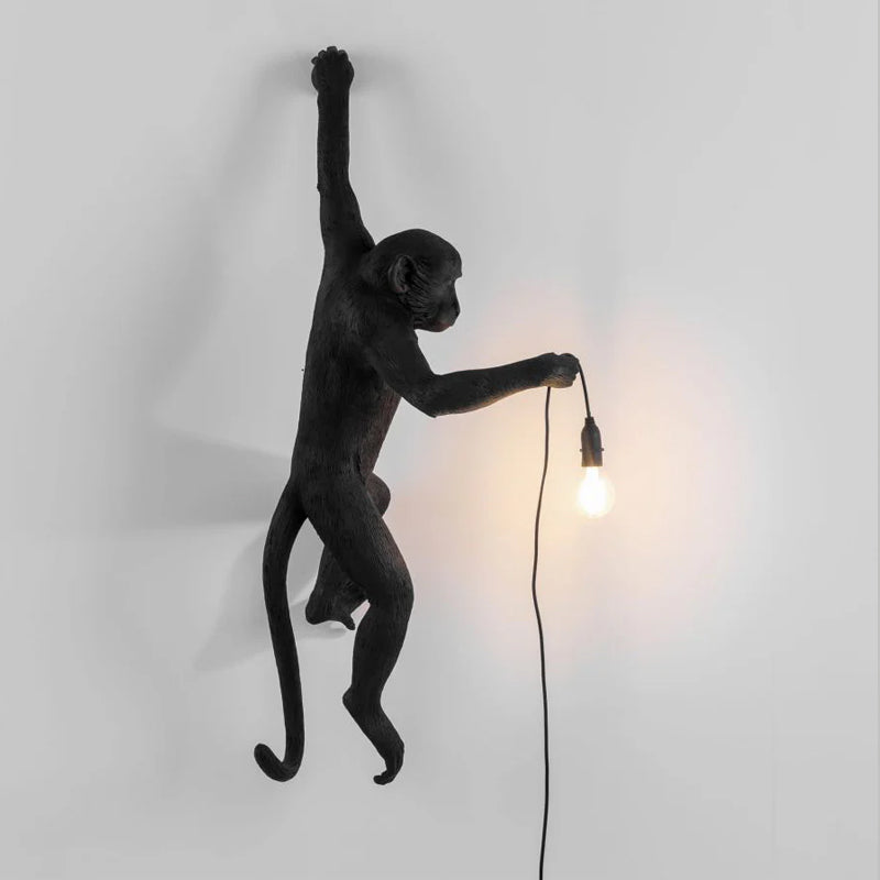 Lámpara de Pared de Mono en Resina y Metal – Estilo Clásico, Color Negro, Dorado y Blanco 0