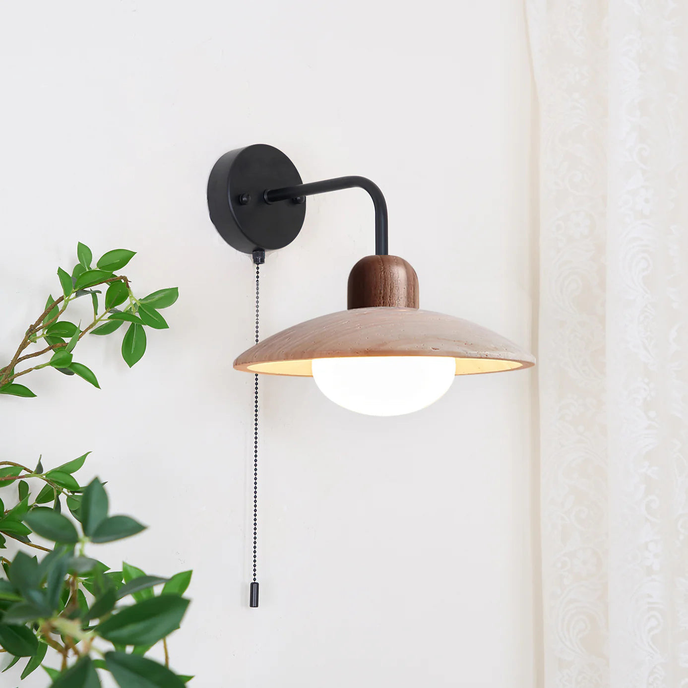 Lámpara de Pared de Travertino Amarillo con Brazo de Latón y Base de Madera 9