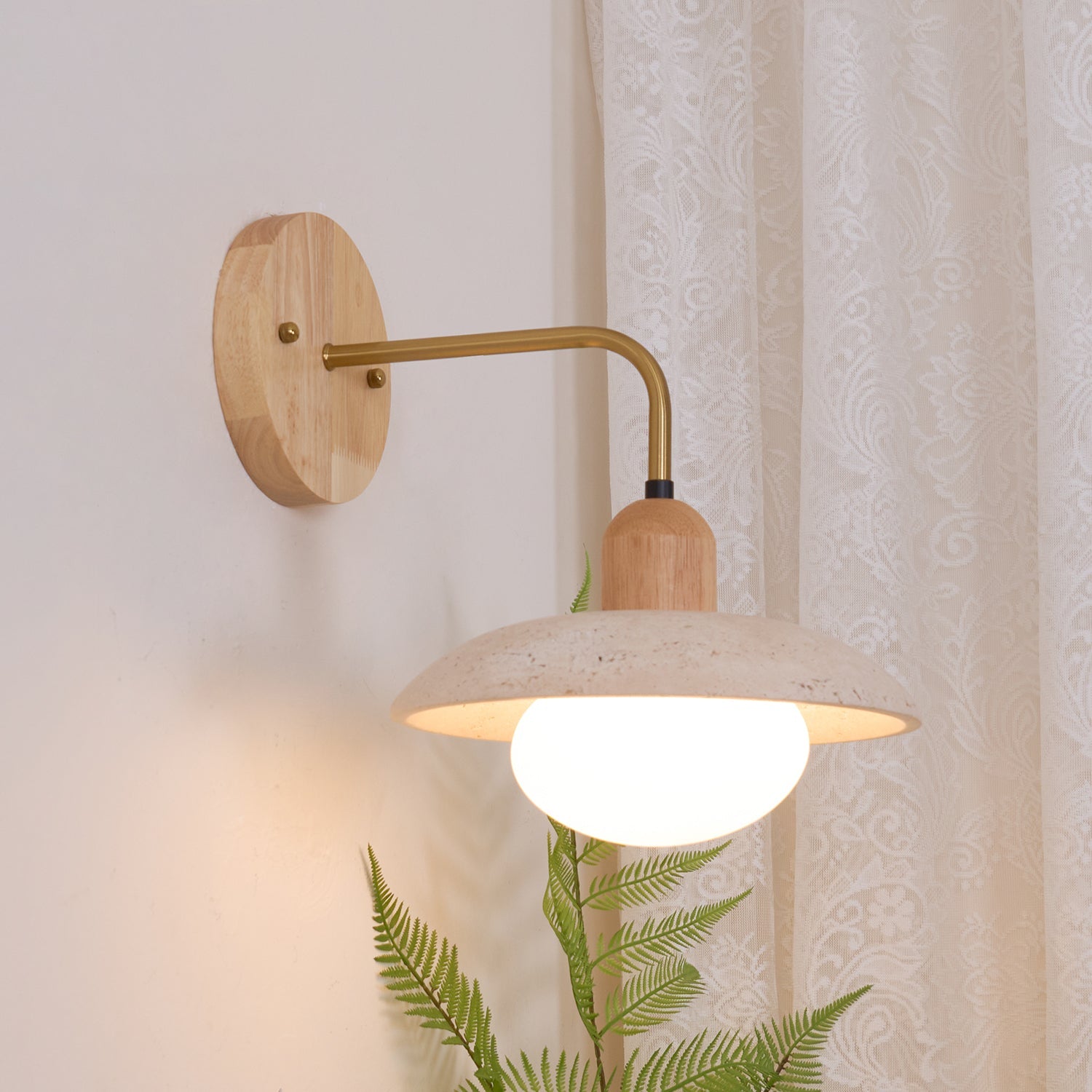 Lámpara de Pared de Travertino Amarillo con Detalles en Madera y Brazo de Latón Cepillado 8