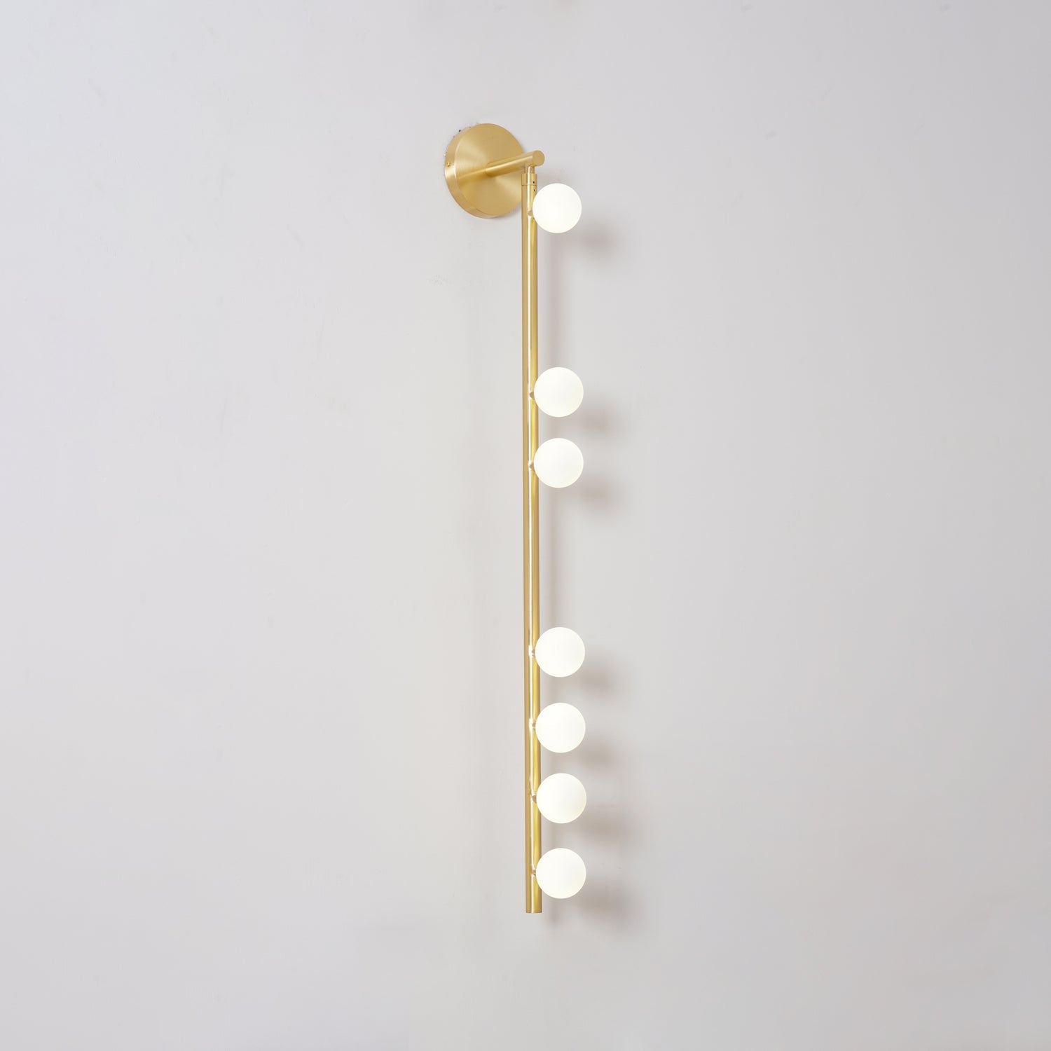 Lámpara de Pared de Tubo de Vidrio y Latón con LED - Acabados Personalizados 15