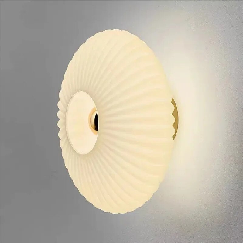 Lámpara de Pared de Vidrio Ripple – Iluminación Elegante y Cálida para Ambientes 3