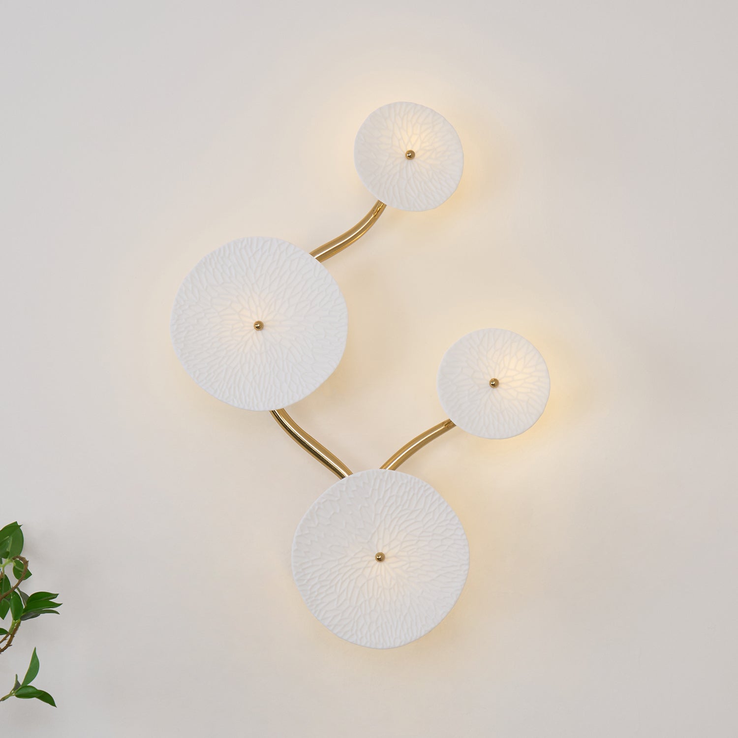 Lámpara de Pared en Forma de Pétalos de Loto – Diseño Cerámico Elegante para Iluminación Interior 3