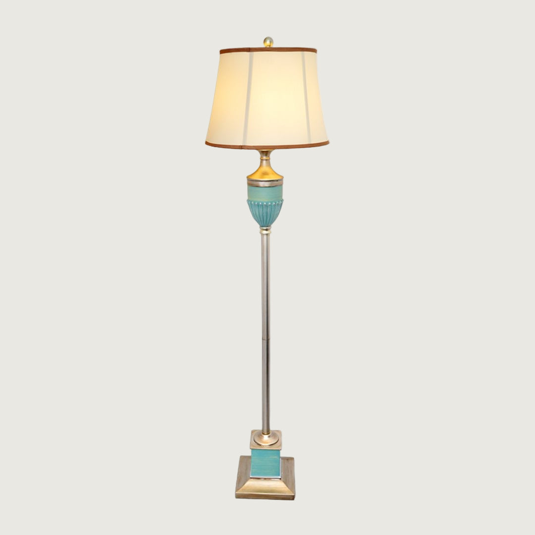 Lámpara de Pie Dorada Art Deco con Base de Resina y Pantalla de Tela para Salón - Ideal para Decoración Moderna 1