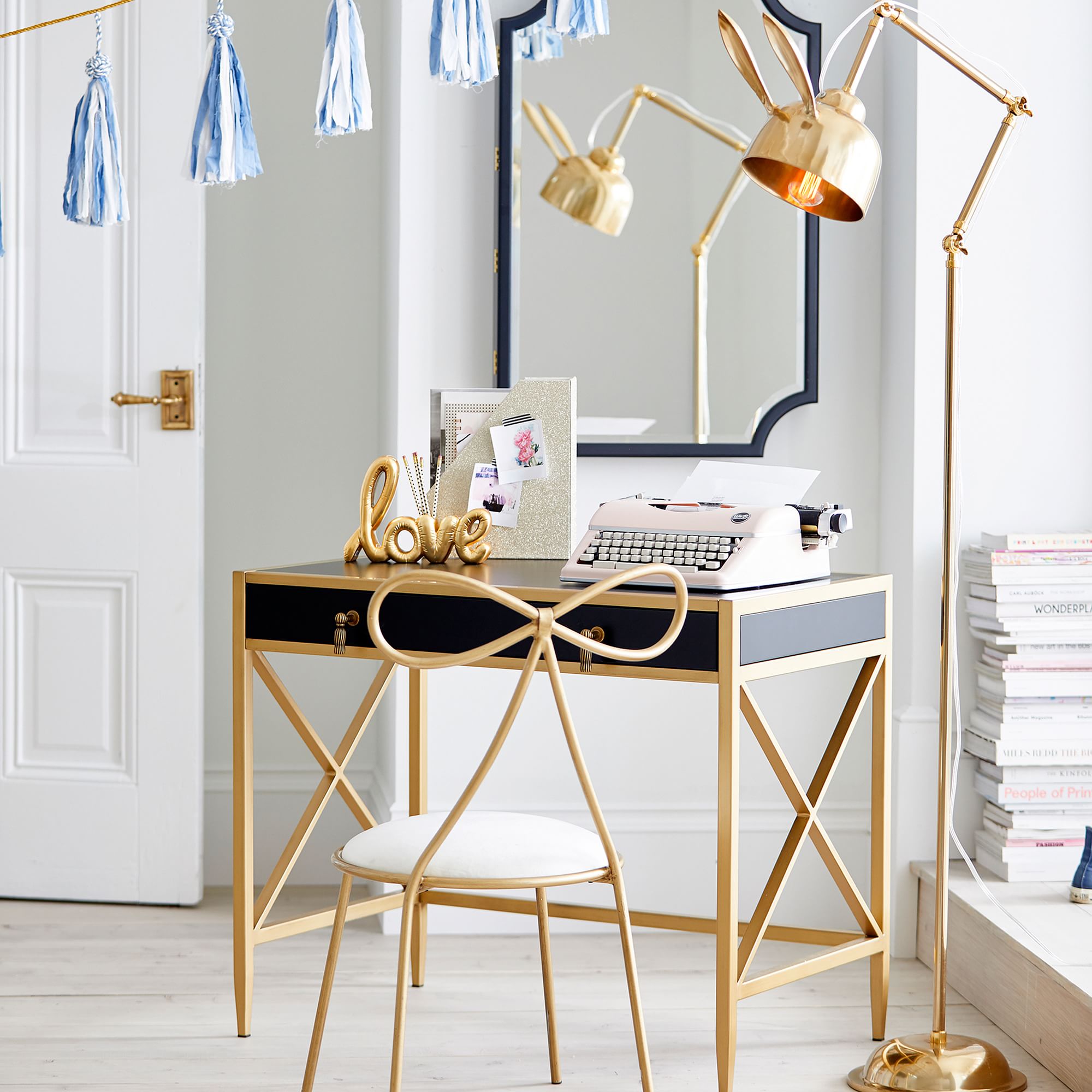 Lámpara de Pie Dorada Bunny Taak con Diseño Elegante y Divertido – 70cm de Diámetro para Salón y Espacios Modernos 2