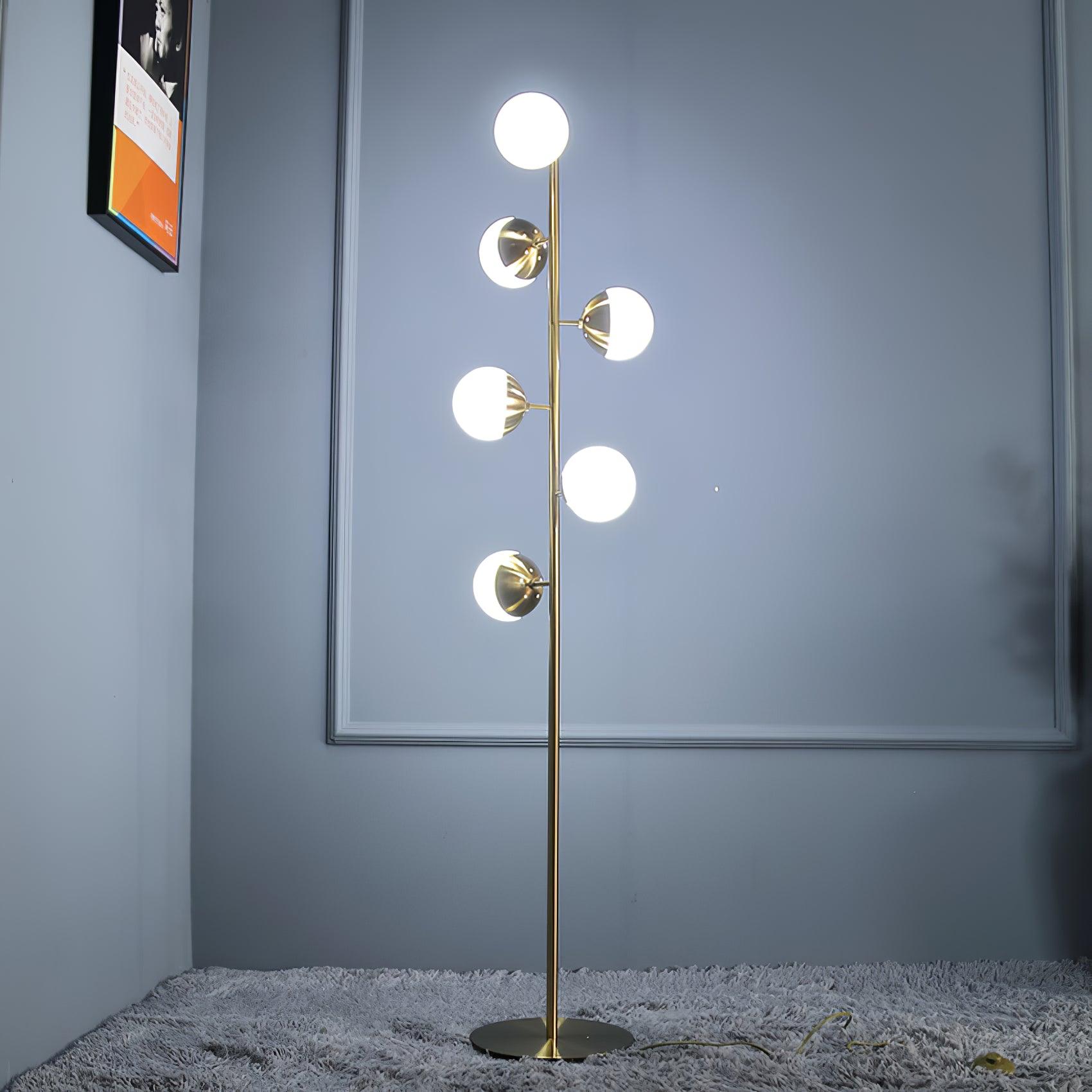 Lámpara de Pie LED Estilo Árbol con Pantallas de Vidrio Blanco y Base Dorada 3
