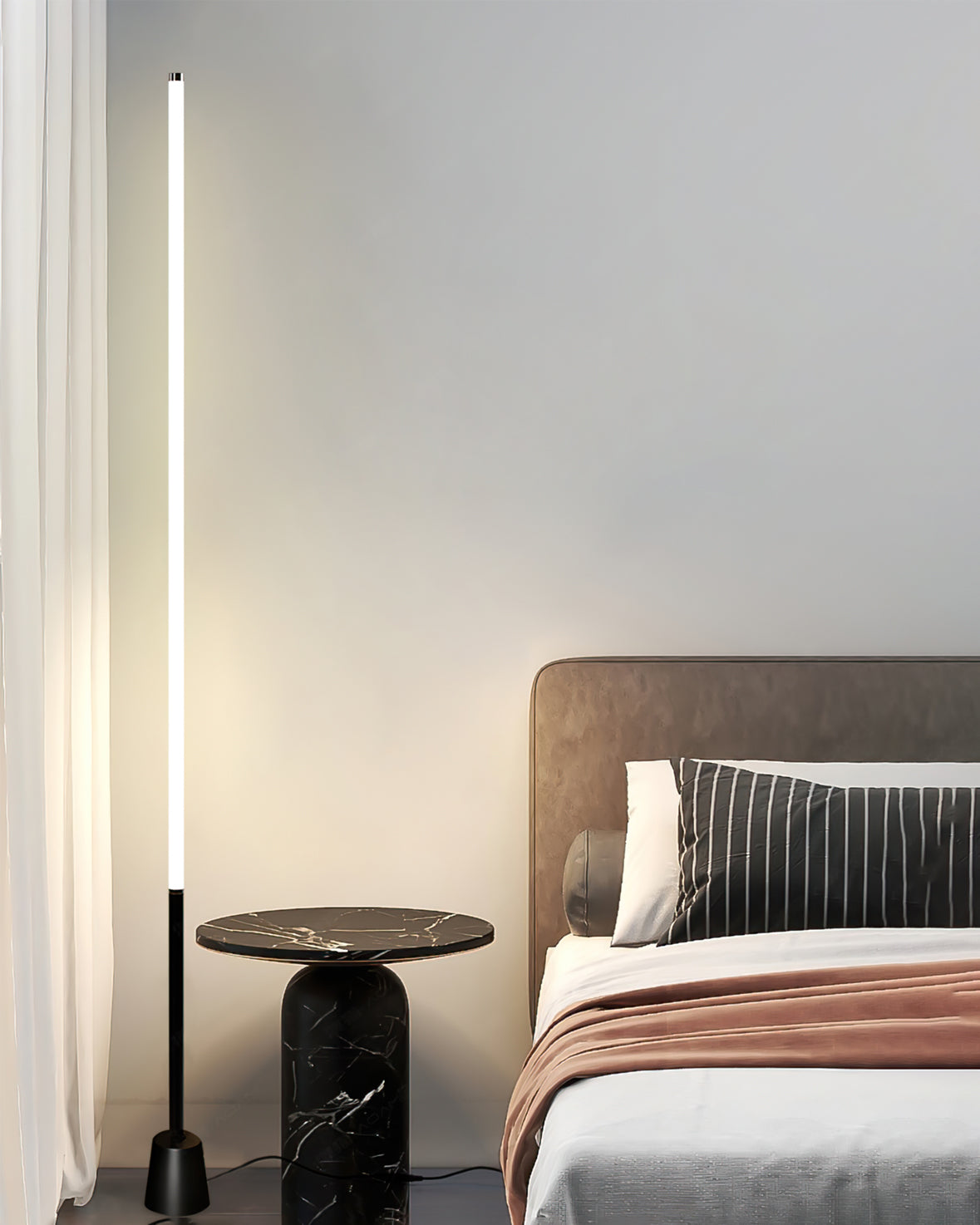 Lámpara de Pie Moderna Negra Dimmable con Control Remoto y Diseño Minimalista para Salón y Hogar 5