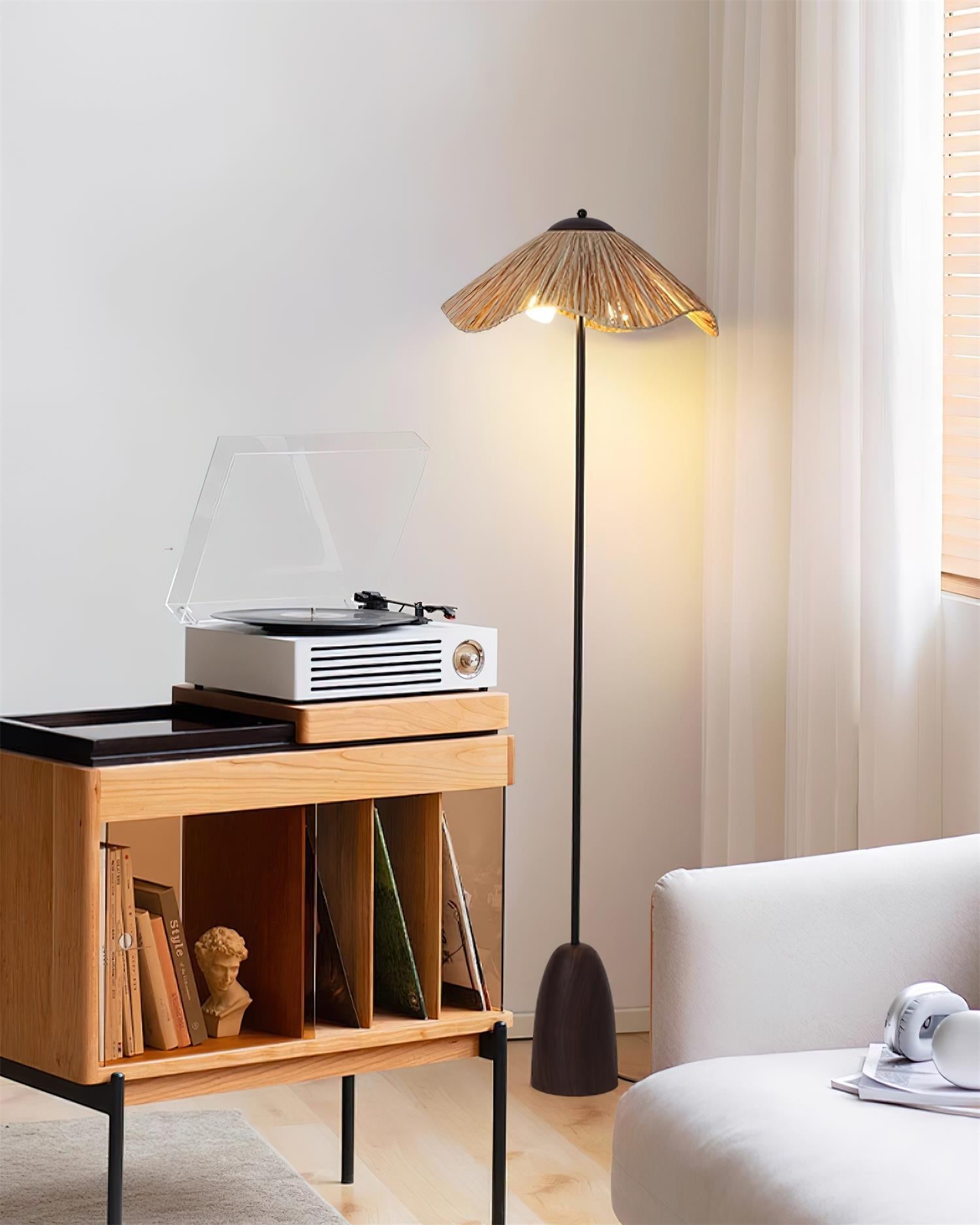 Lámpara de Pie Moderna con Pantalla de Raffia y Base de Madera - Diseño Elegante y Sofisticado 3