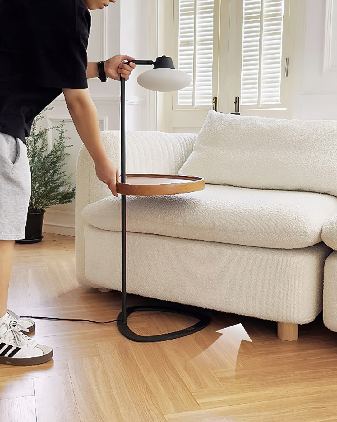 Lámpara de Pie Moderna con Pantalla de Vidrio y Base de Madera - Diseño Compacto y Elegante 5