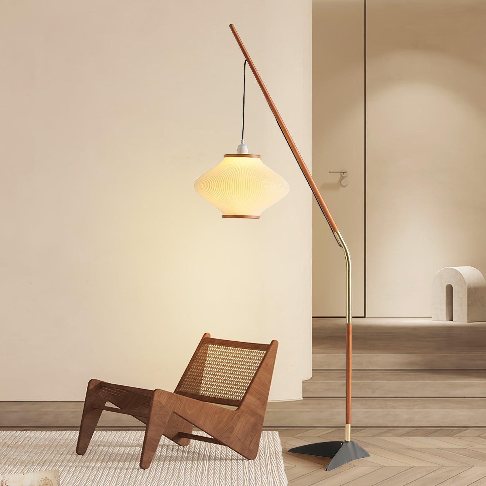 Lámpara de Pie Moderna de Brass y Madera de Fresno con Luz LED – Diseño Elegante para Interiores 2
