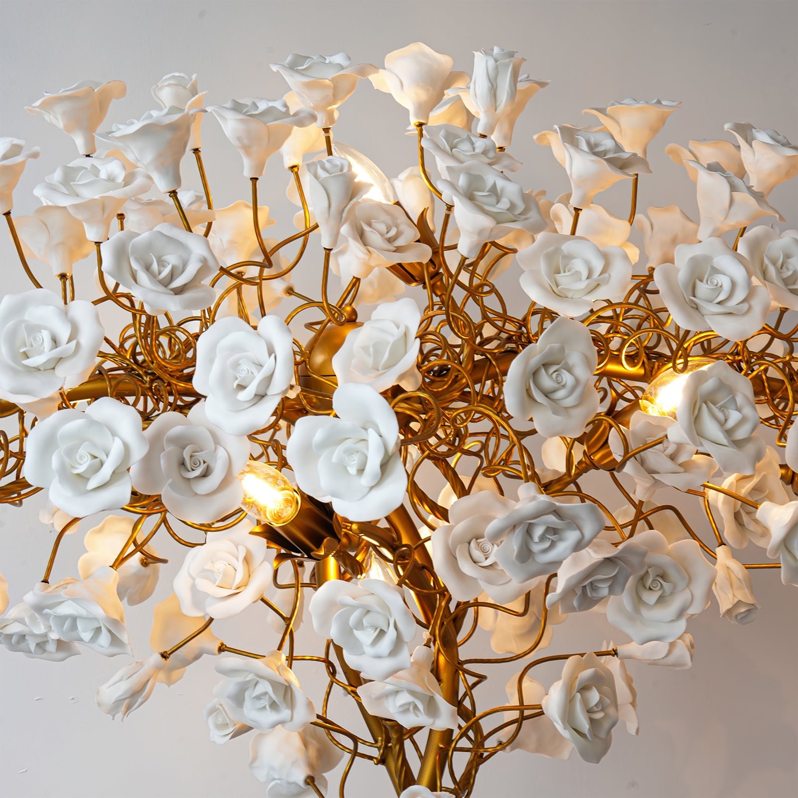 Lámpara de Pie Moderna de Cerámica con Diseño Floral para Salón - Base de Mármol, Compatible con LED y Bombillas Edison 4