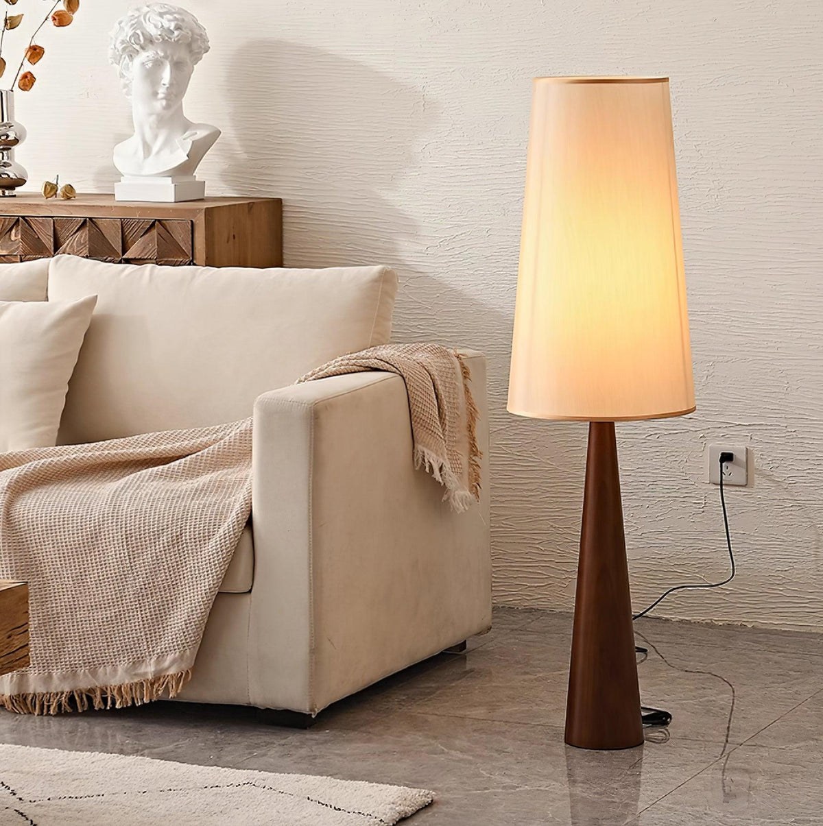 Eryvo - Lámpara de Pie Moderna de Madera con Pantalla de Tela – Diseño Elegante para Salón y Espacios Contemporáneos