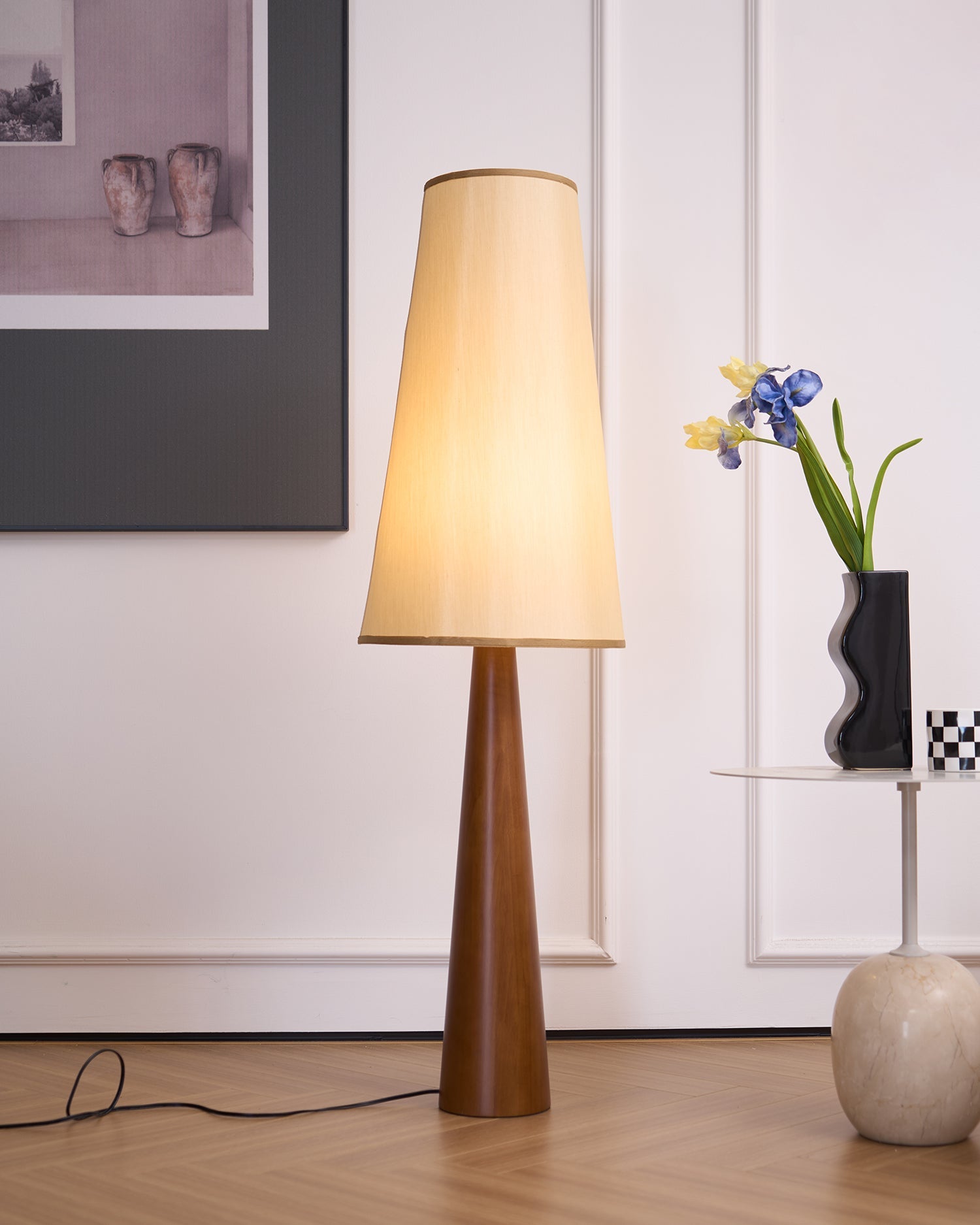 Lámpara de Pie Moderna de Madera con Pantalla de Tela – Diseño Elegante para Salón y Espacios Contemporáneos 6