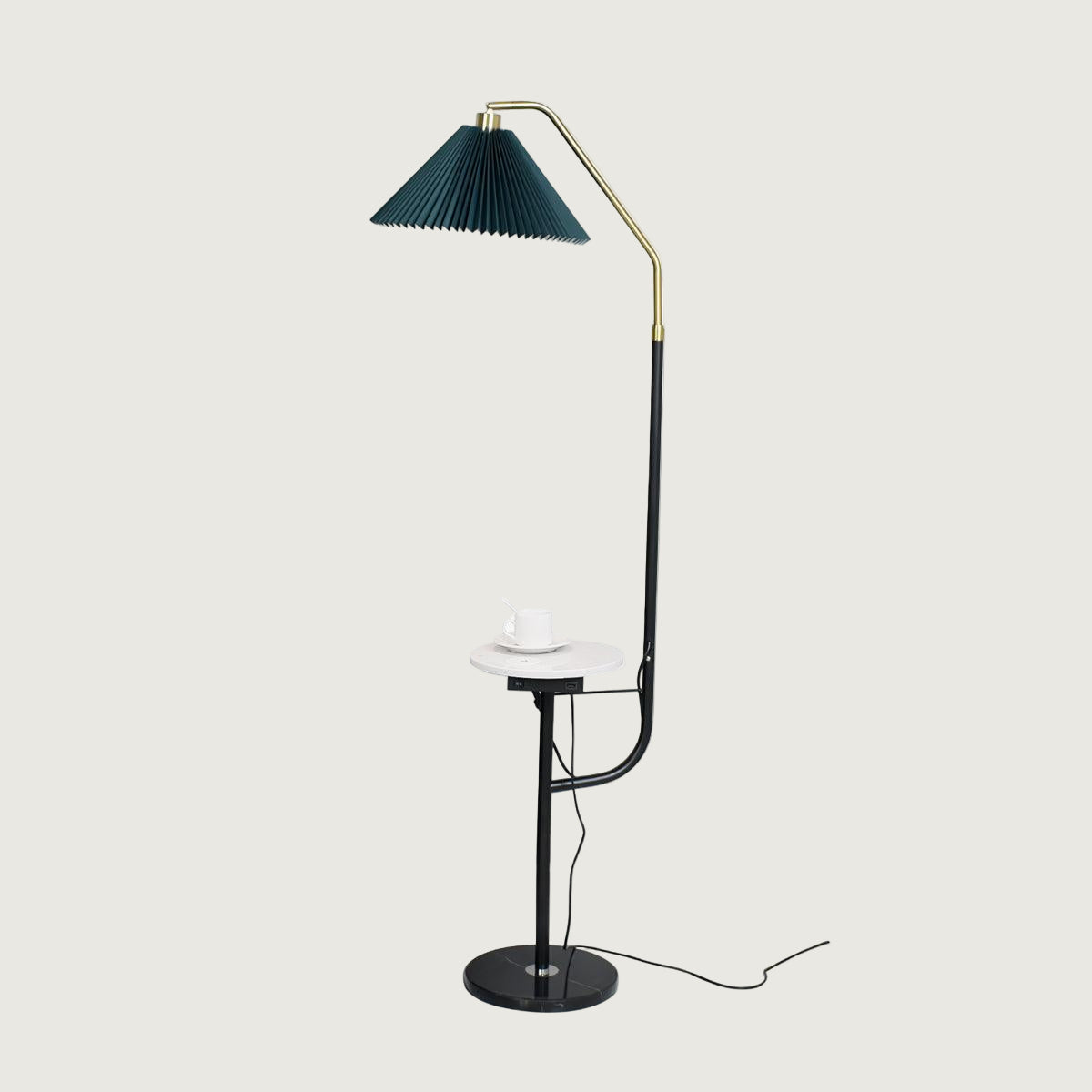 Lámpara de Pie Moderna de Metal y Mármol con Pantallas Beige y Verde – Diseño Elegante y Funcional 1