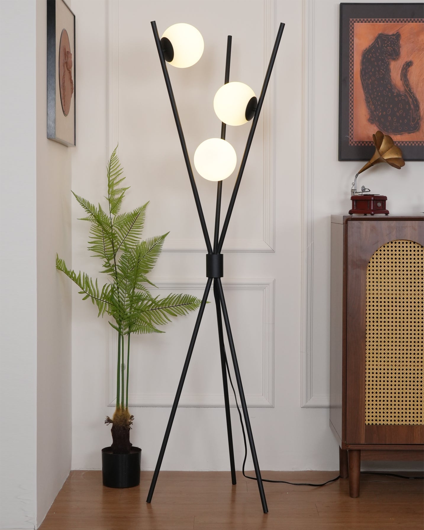 Lámpara de Pie Moderna de Metal y Vidrio con Bombilla LED – 165 cm, Acabado Negro y Pantalla Blanca 1
