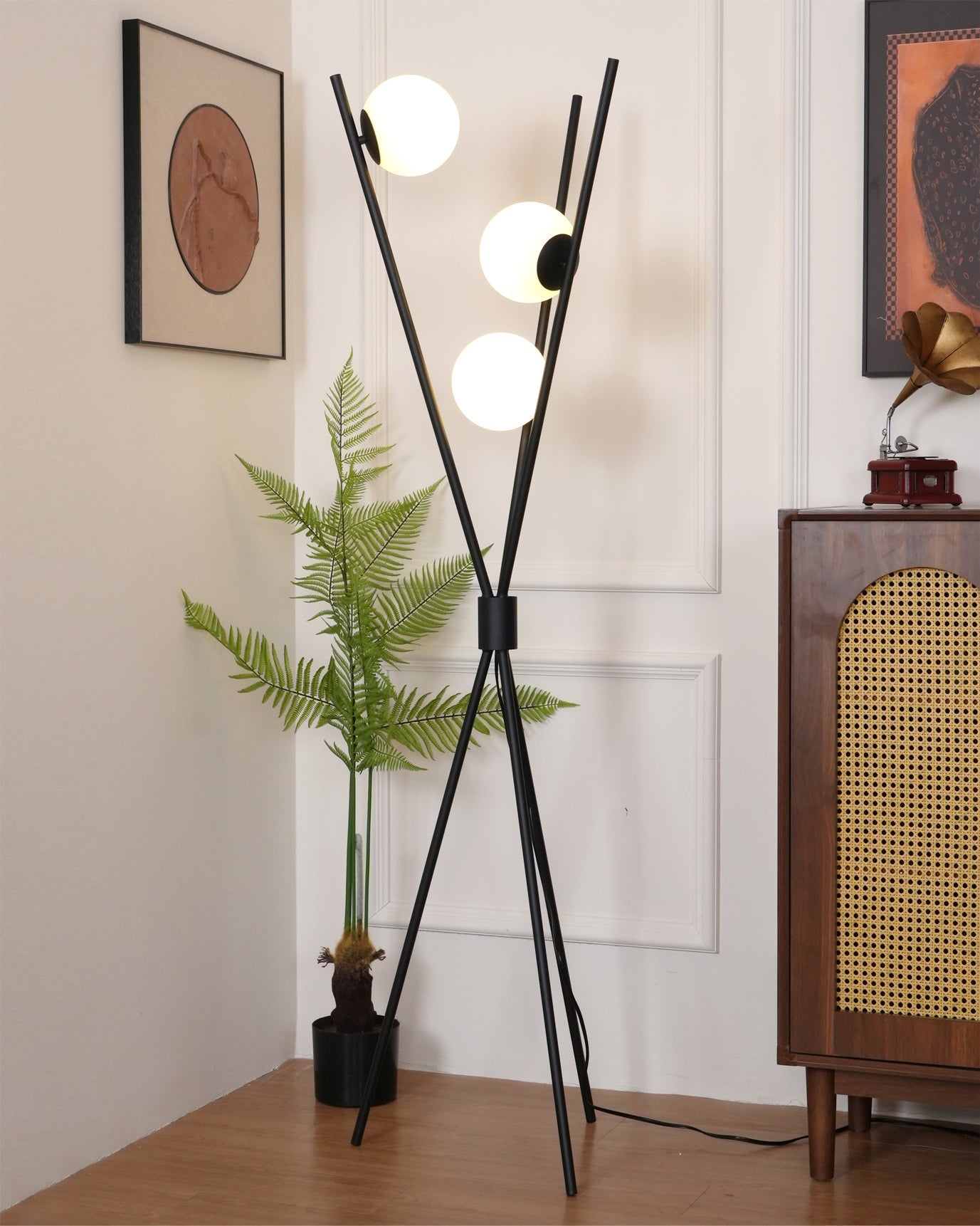 Lámpara de Pie Moderna de Metal y Vidrio con Bombilla LED – 165 cm, Acabado Negro y Pantalla Blanca 2