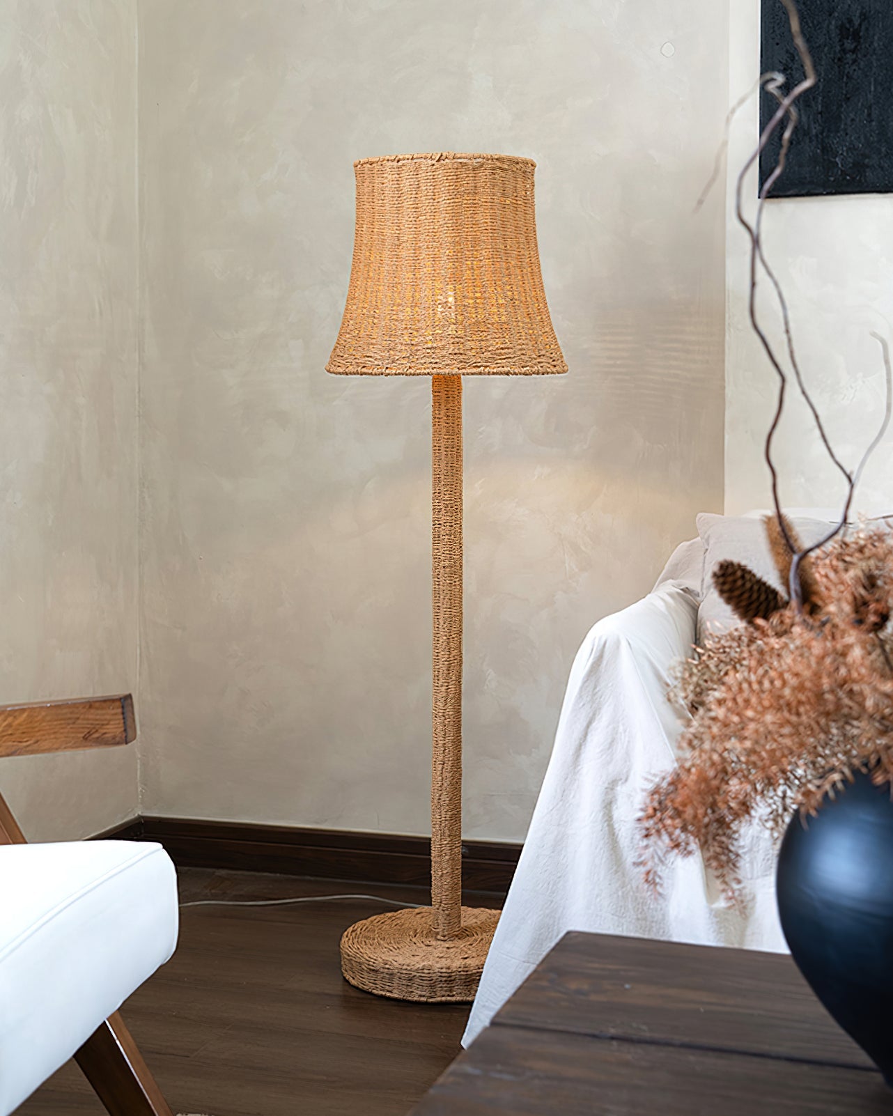 Lámpara de Pie Moderna de Ratan para Salón, Iluminación LED Artesanal, Diseño Elegante y Natural, 140 cm de Alto 3