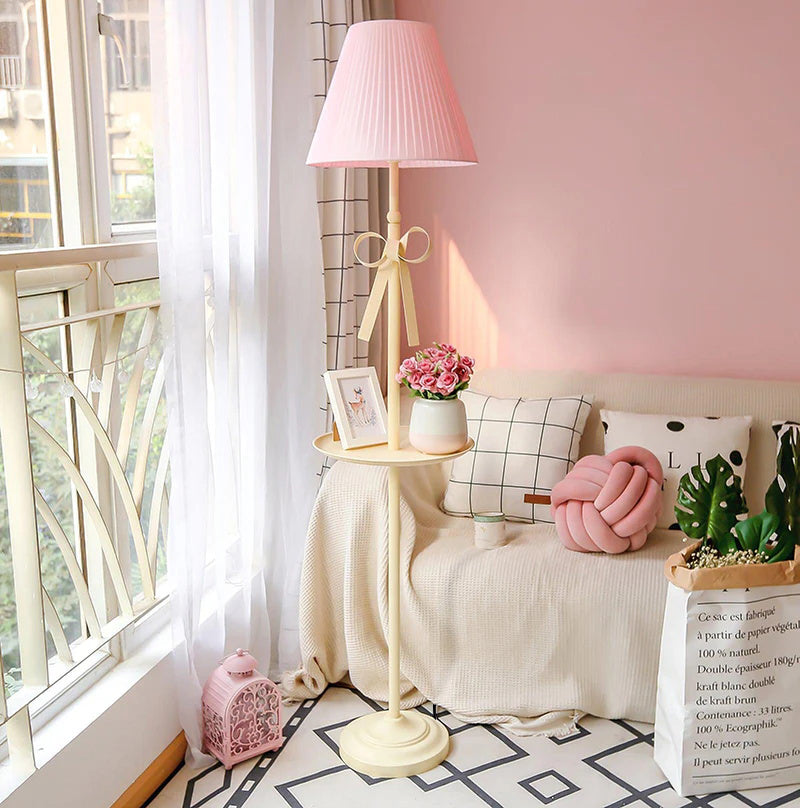 Lámpara de Pie Sara Ribbon con Diseño Moderno y Bandeja – Cuerpo de Metal, 160 cm de Altura 9